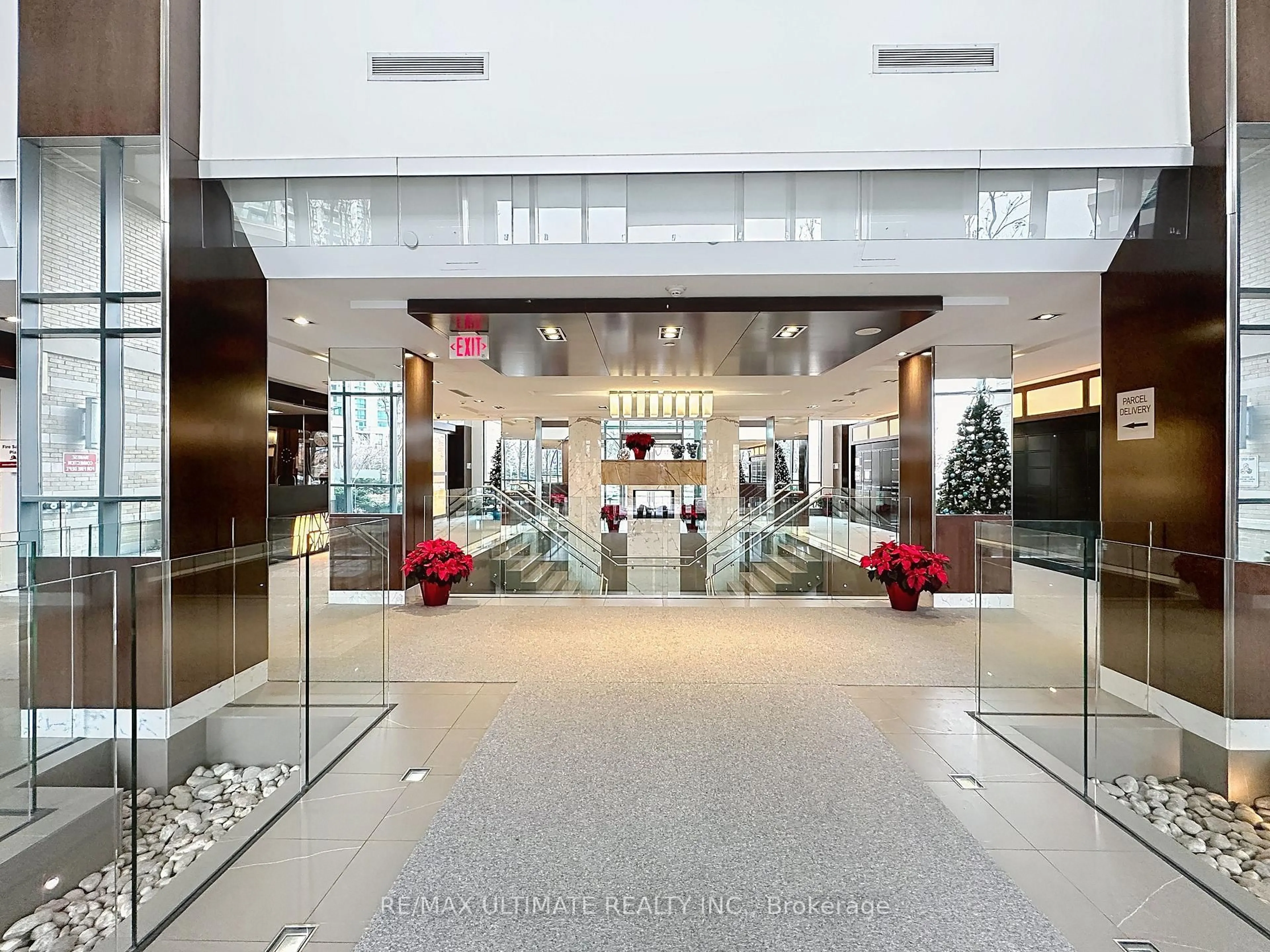 Indoor foyer for 235 Sherway Gardens Rd #2411, Toronto Ontario M9C 0A2