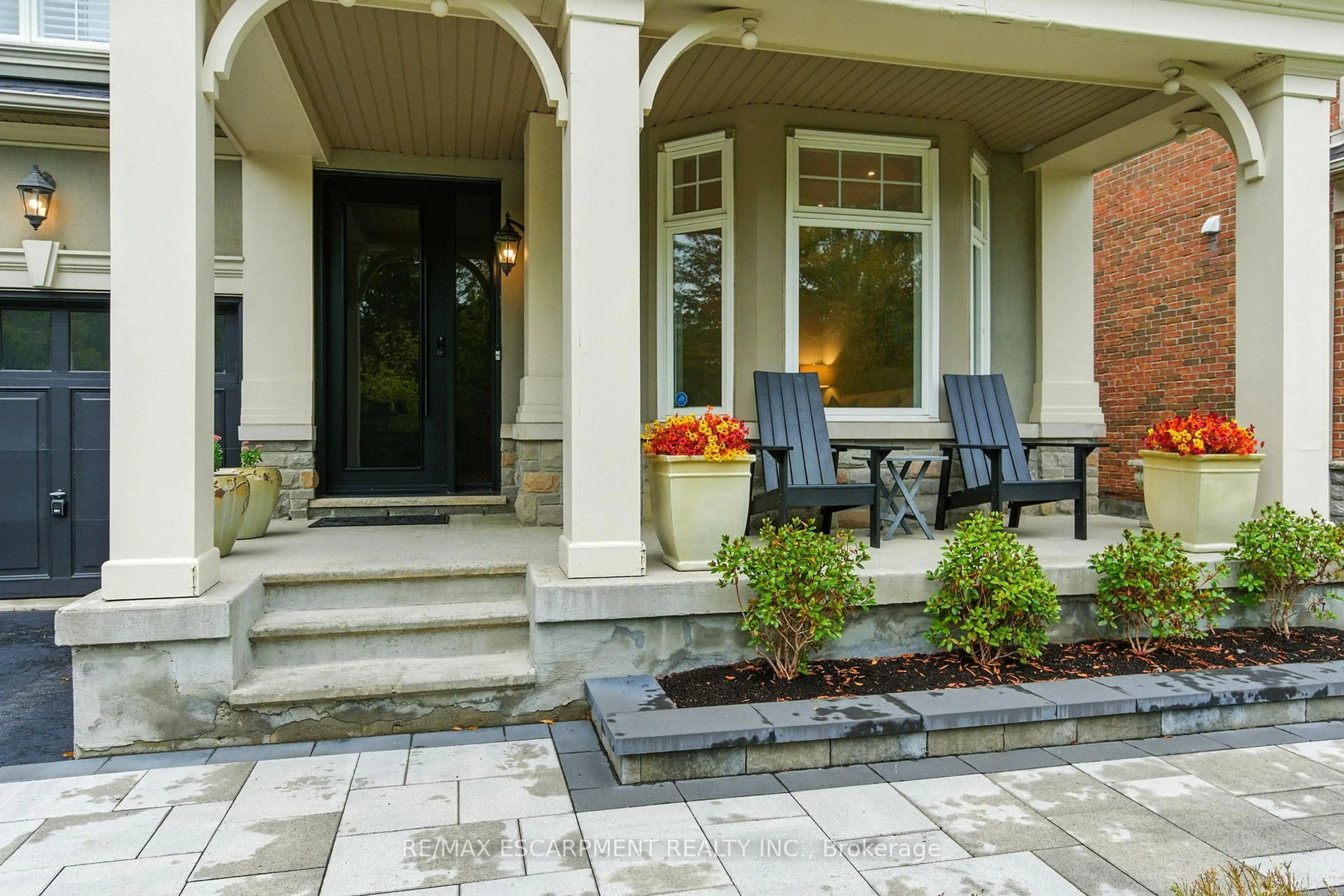 Unknown for 691 Merlot Crt, Mississauga Ontario L5H 4M4