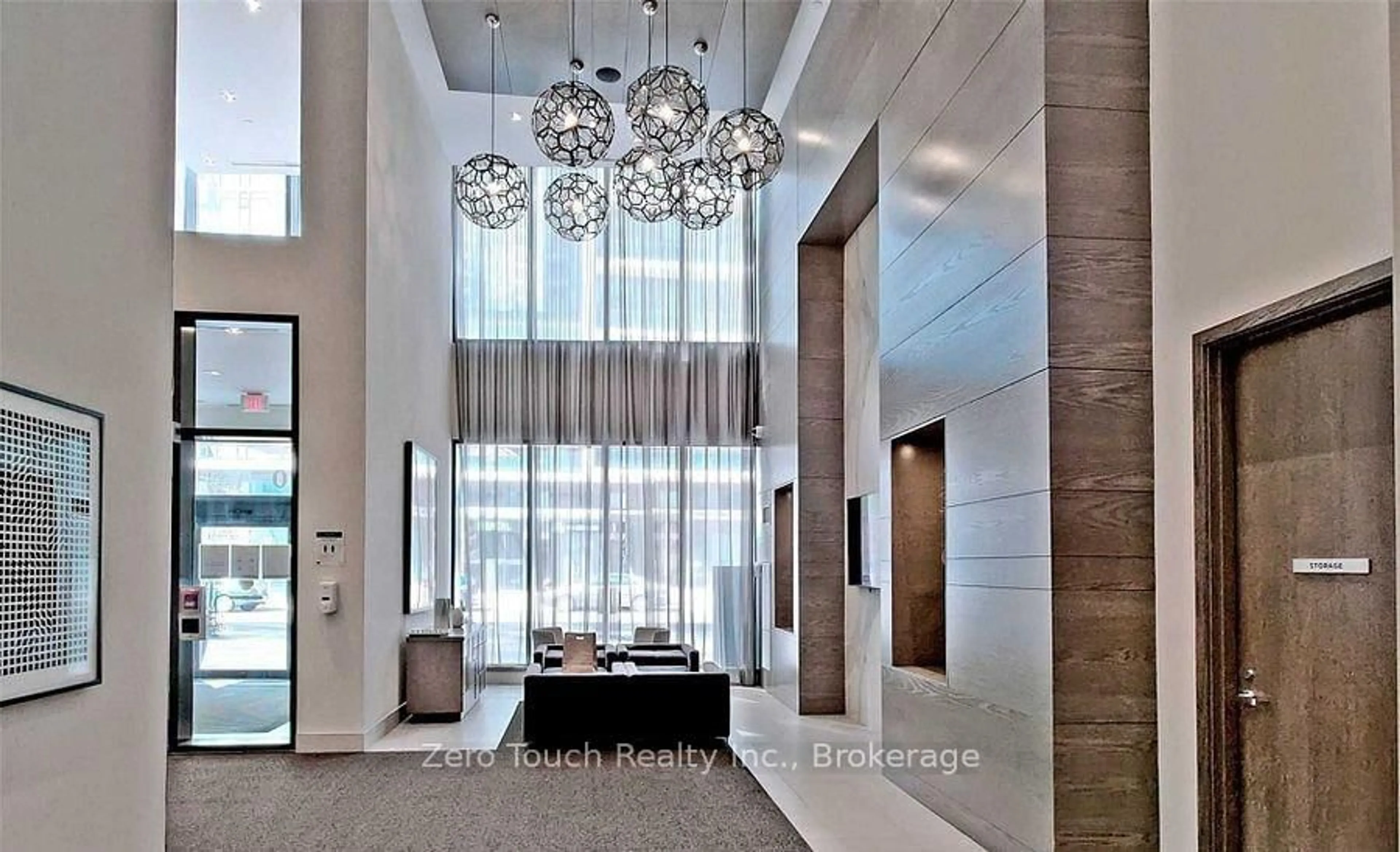 Indoor foyer for 510 Curran Pl #3304, Mississauga Ontario L5B 0J8