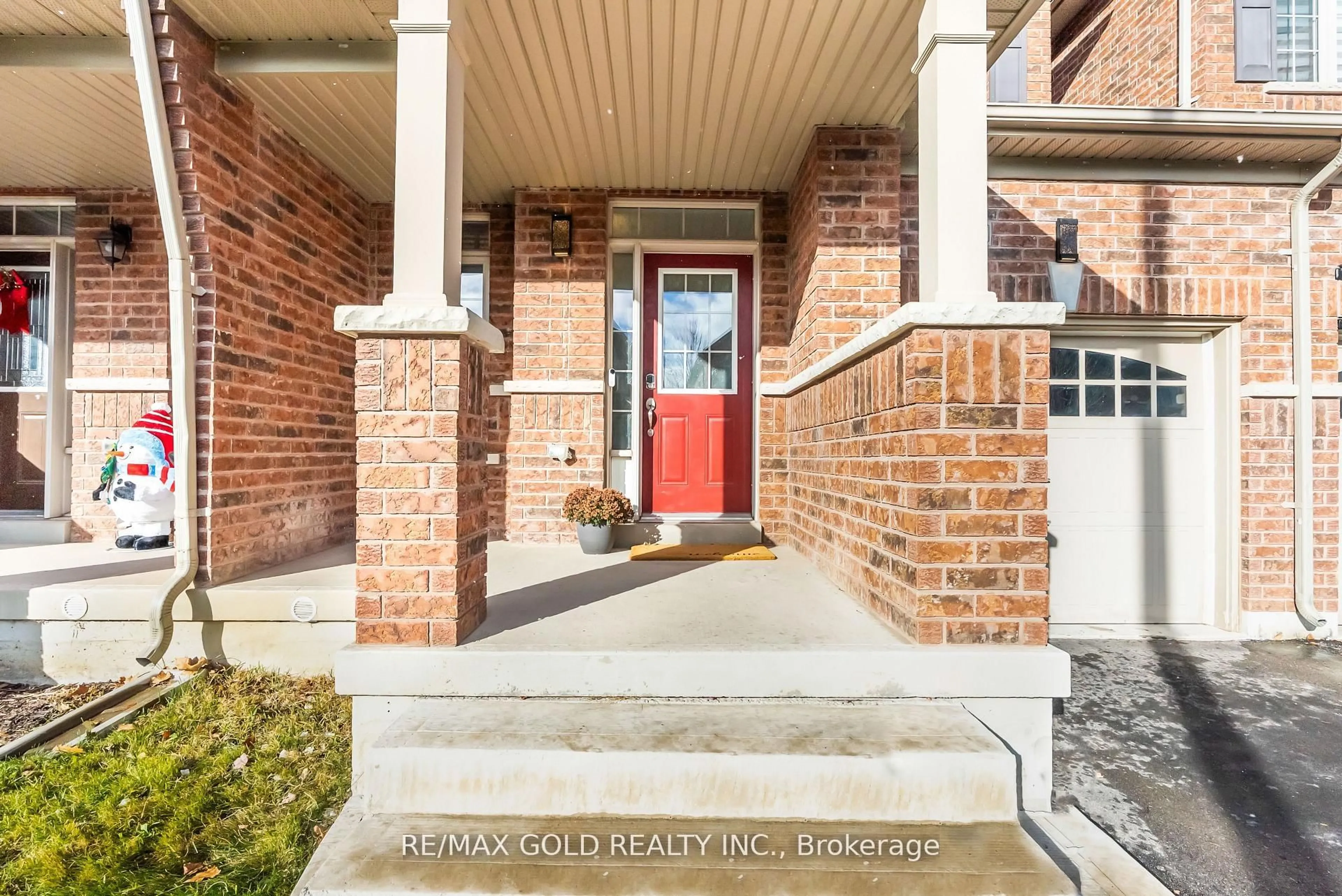 Indoor entryway for 20 Pritchard Rd, Brampton Ontario L7A 0Z7