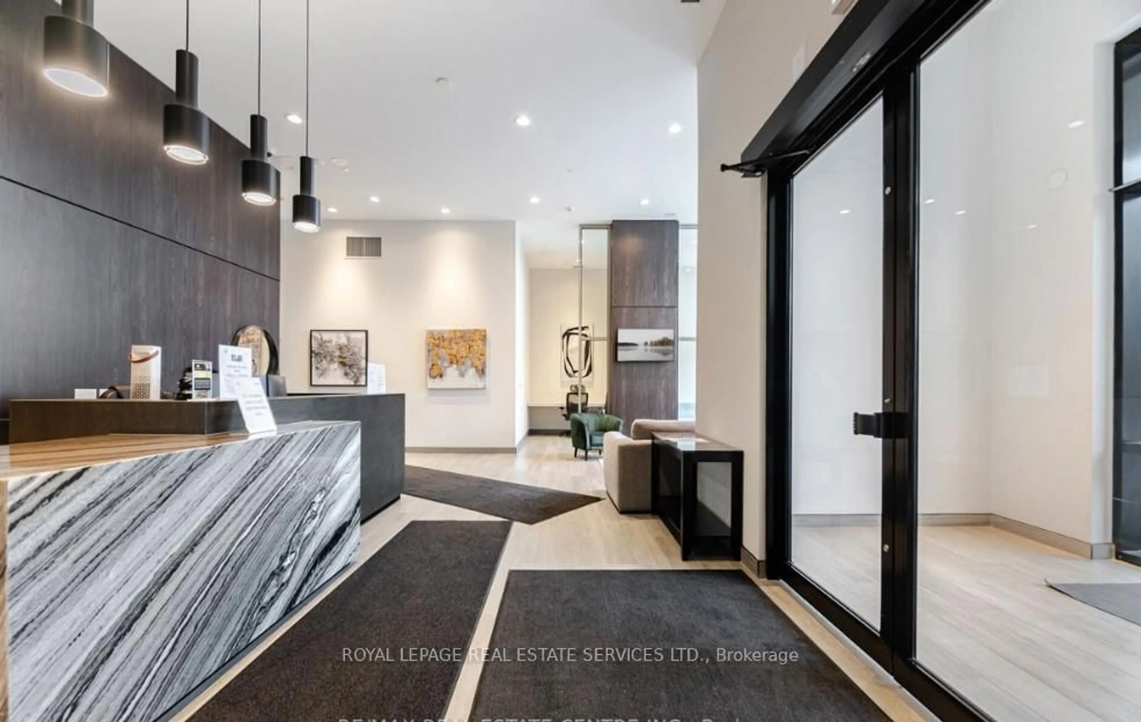 Unknown for 8010 Derry Rd #306, Milton Ontario L9T 9N3