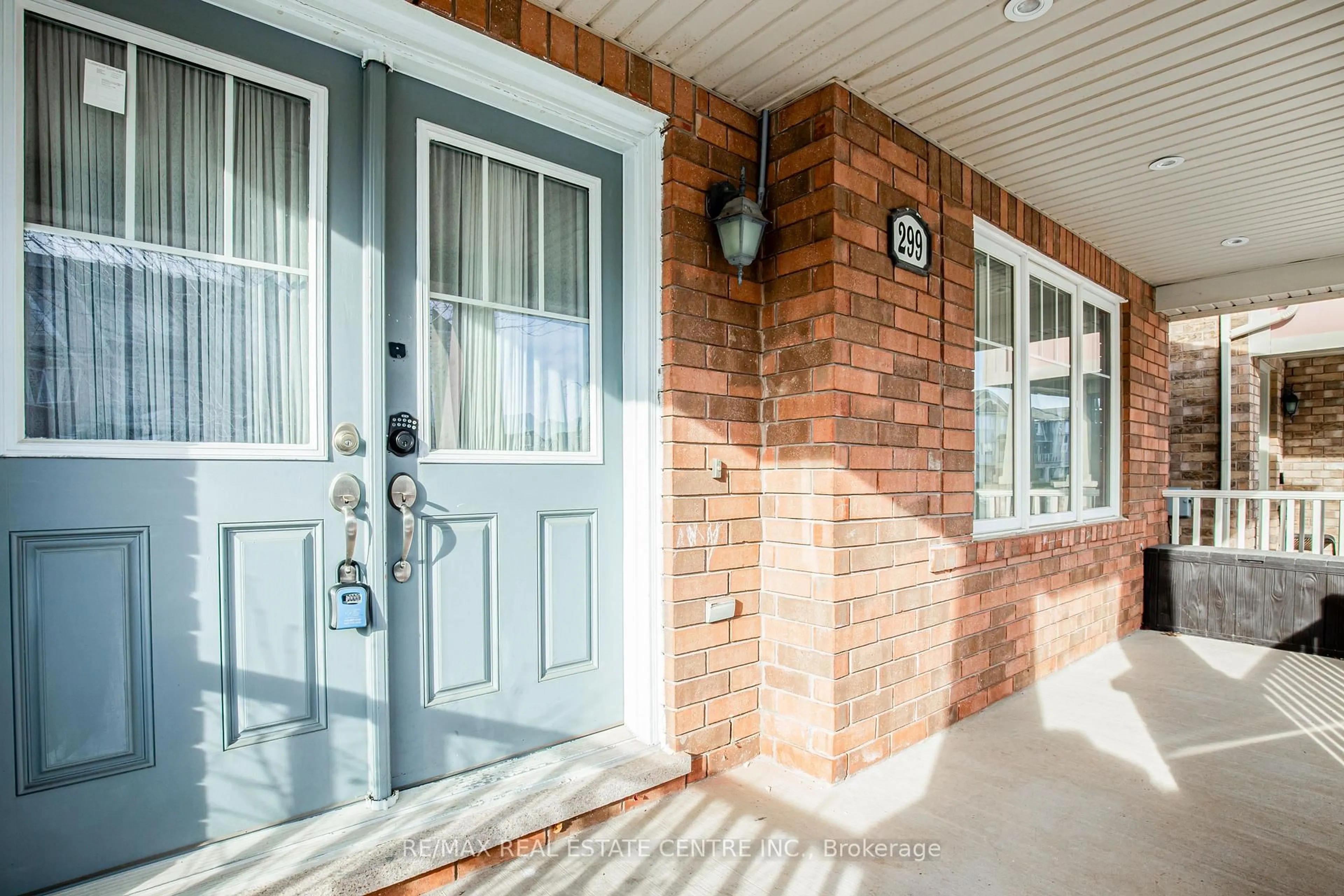 Unknown for 299 Dymott Ave, Milton Ontario L9T 0Z5