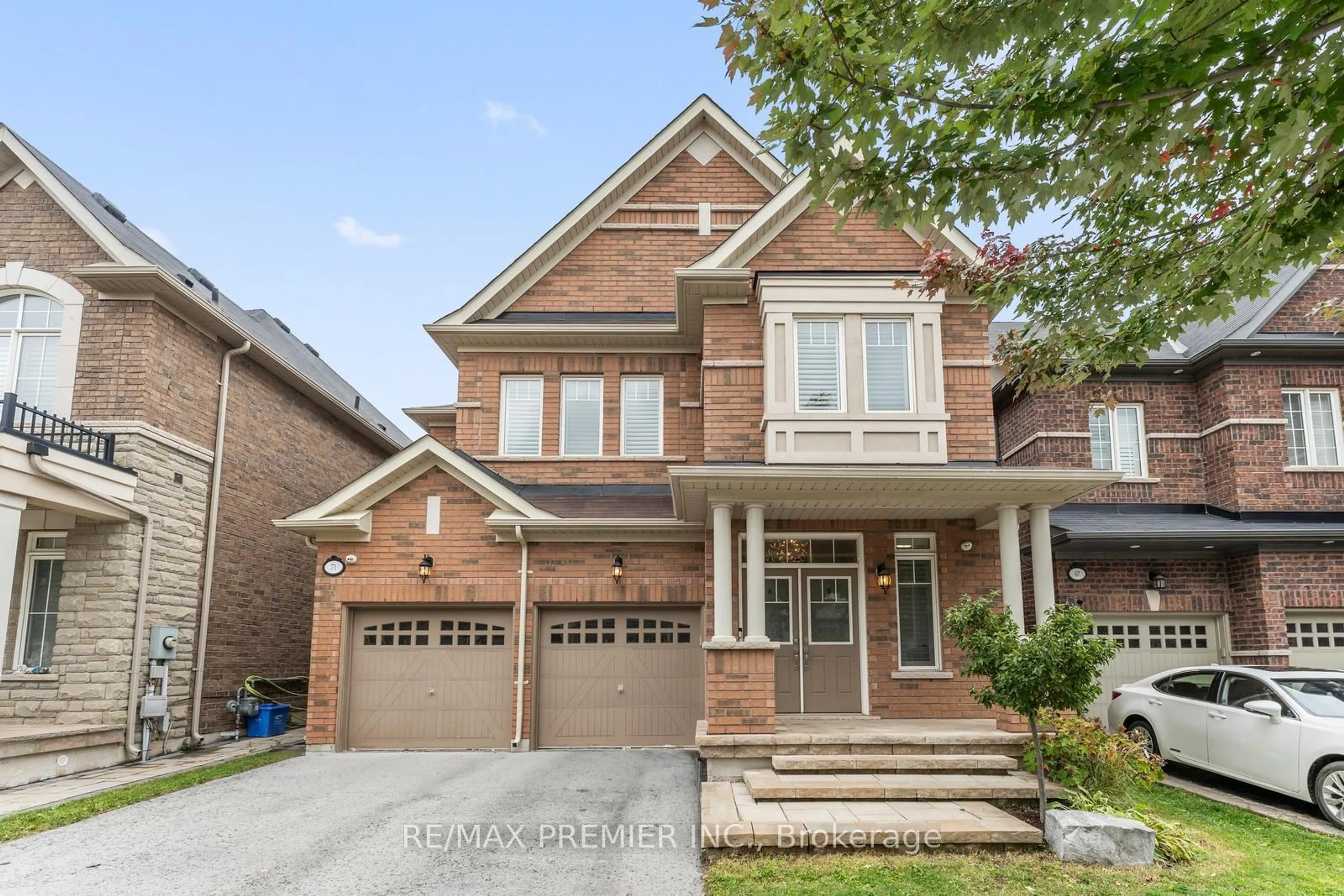Home with brick exterior material, street for 71 Hoey Cres, Oakville Ontario L6M 0W4