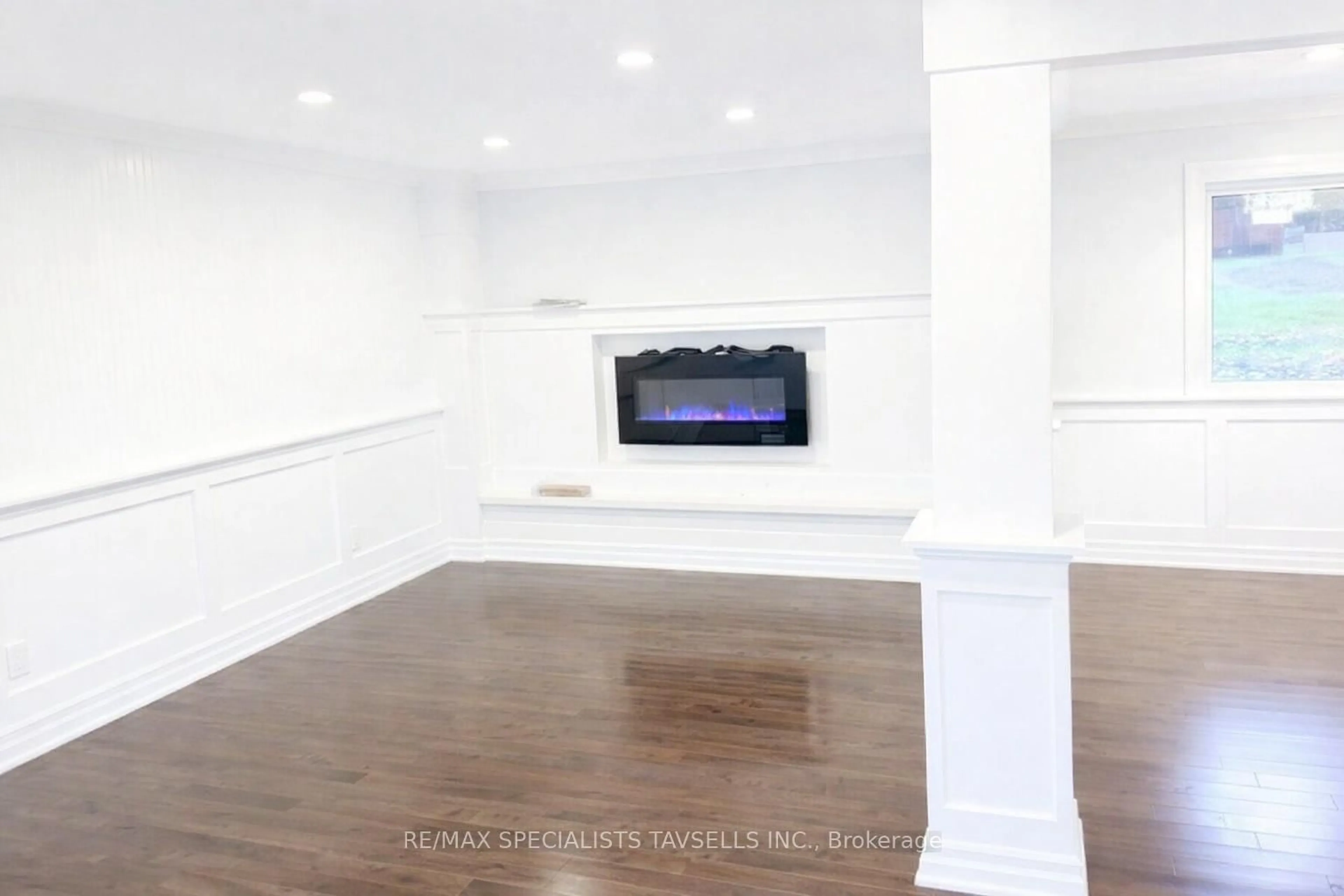 Unknown for 10 Victoria St, Caledon Ontario L7C 1G7