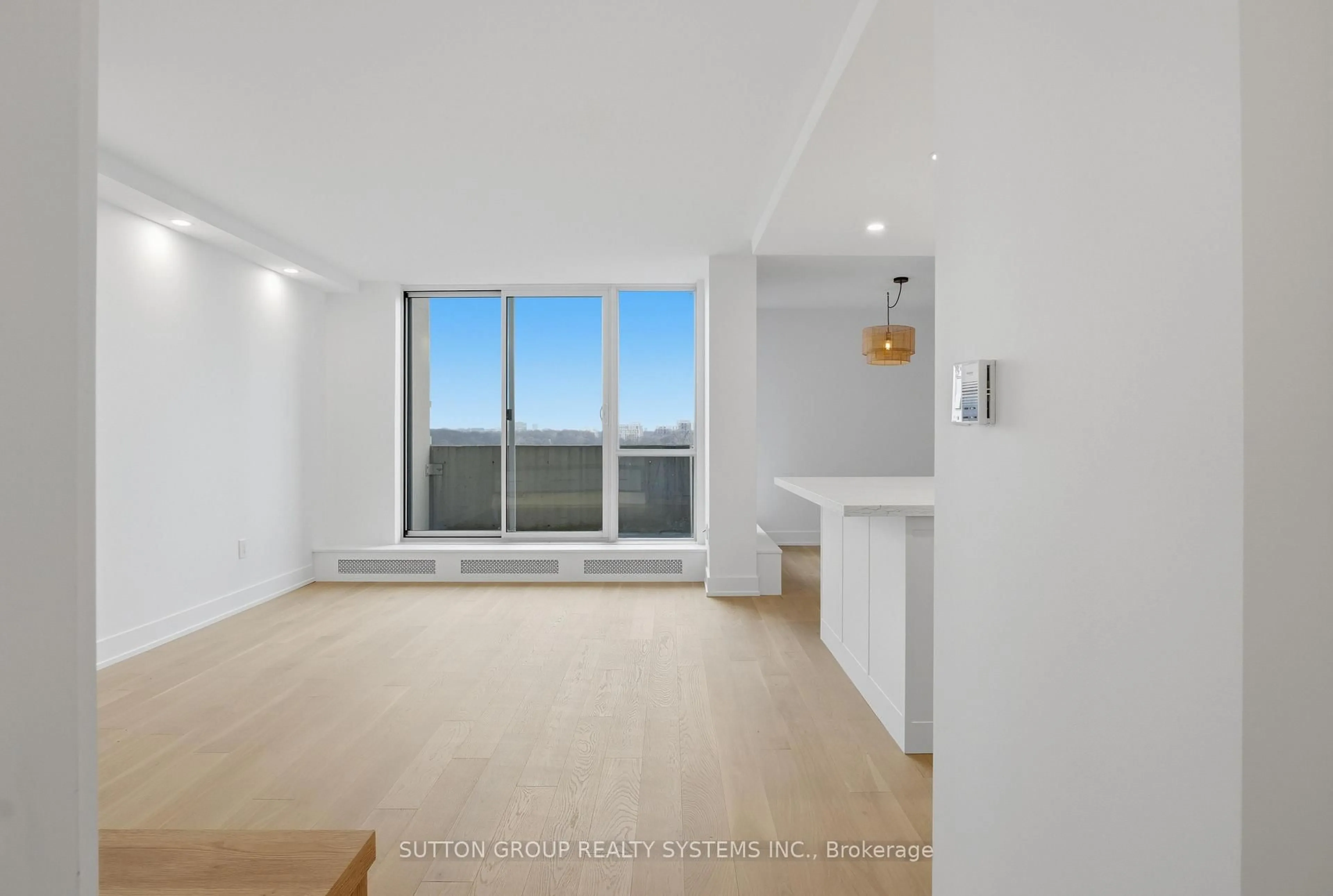 A pic of a room for 60 Southport St #909, Toronto Ontario M6S 3N4