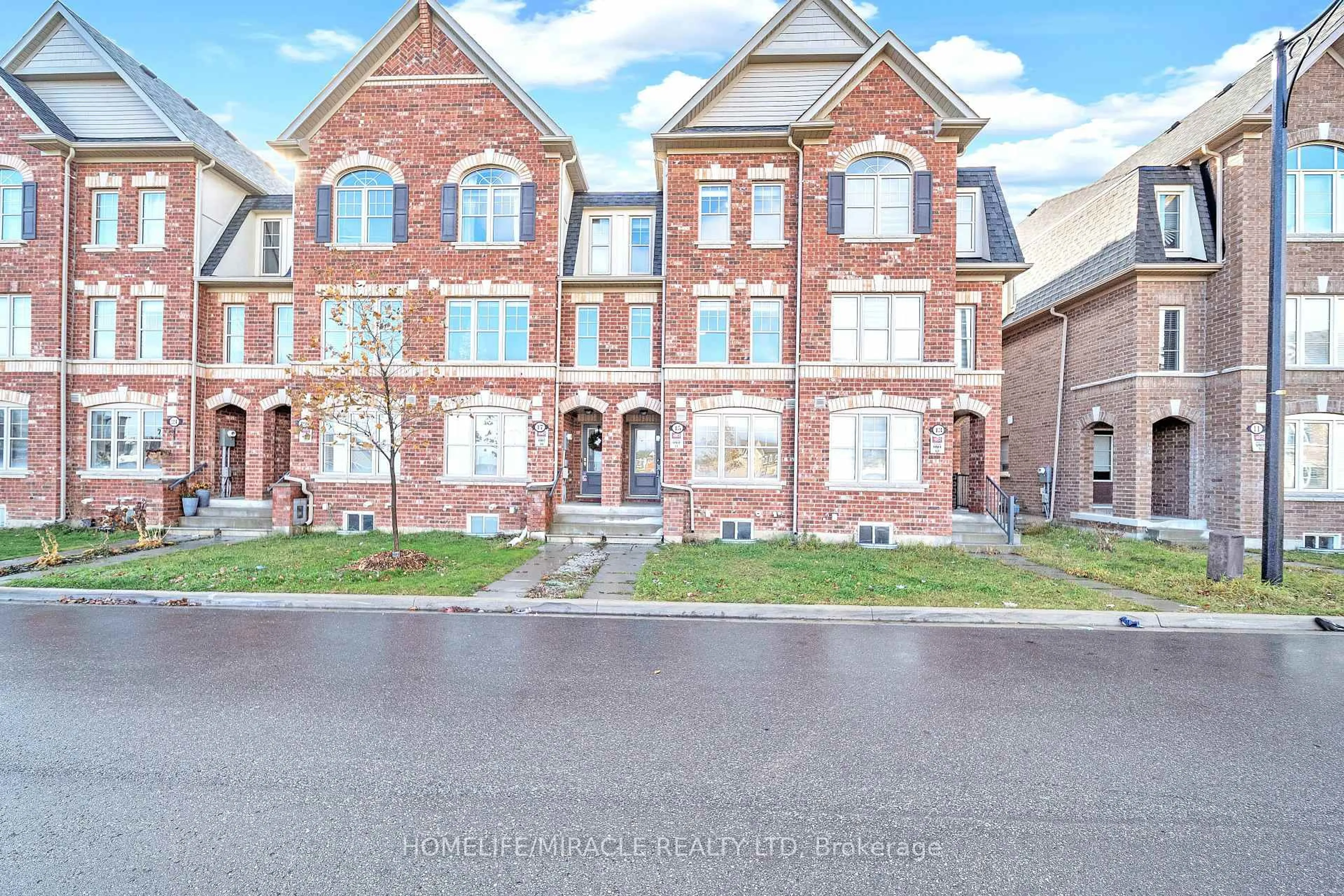 Home with brick exterior material, street for 15 Finegan Circ, Brampton Ontario L7A 4Z7
