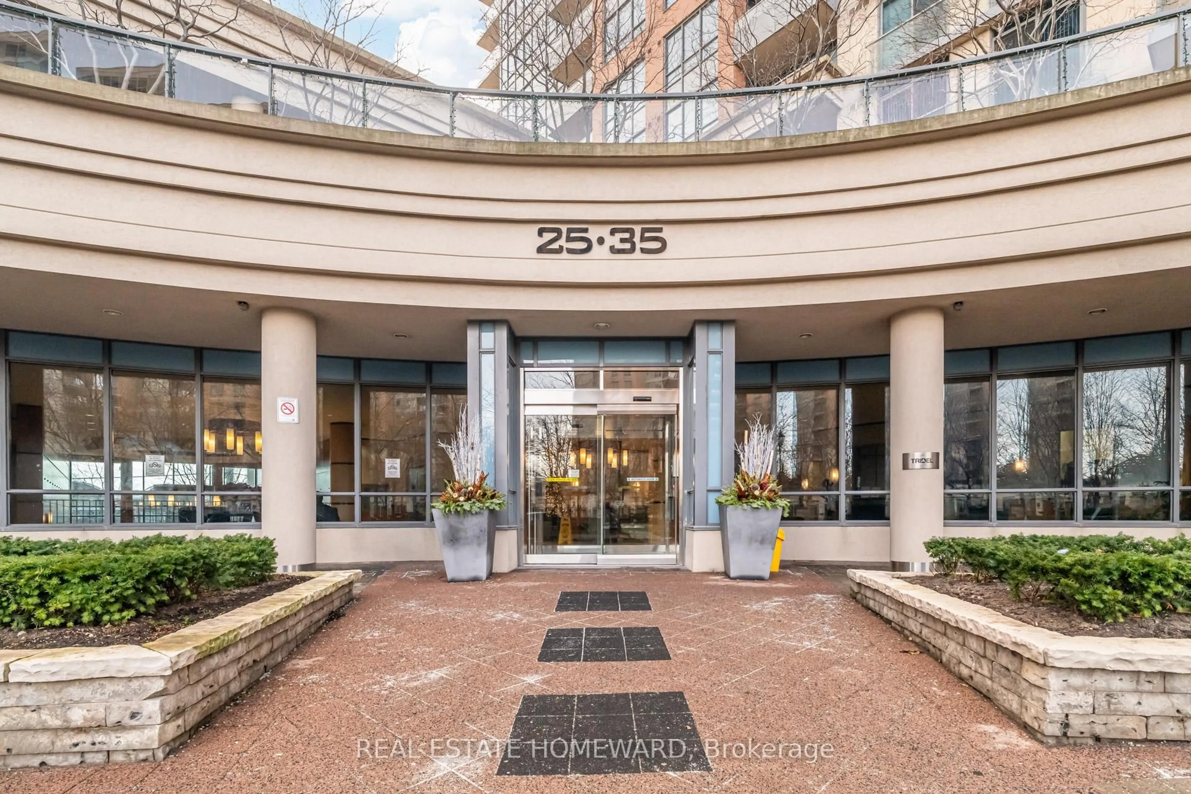 Indoor foyer for 25 Viking Lane #1855, Toronto Ontario M9B 0A1