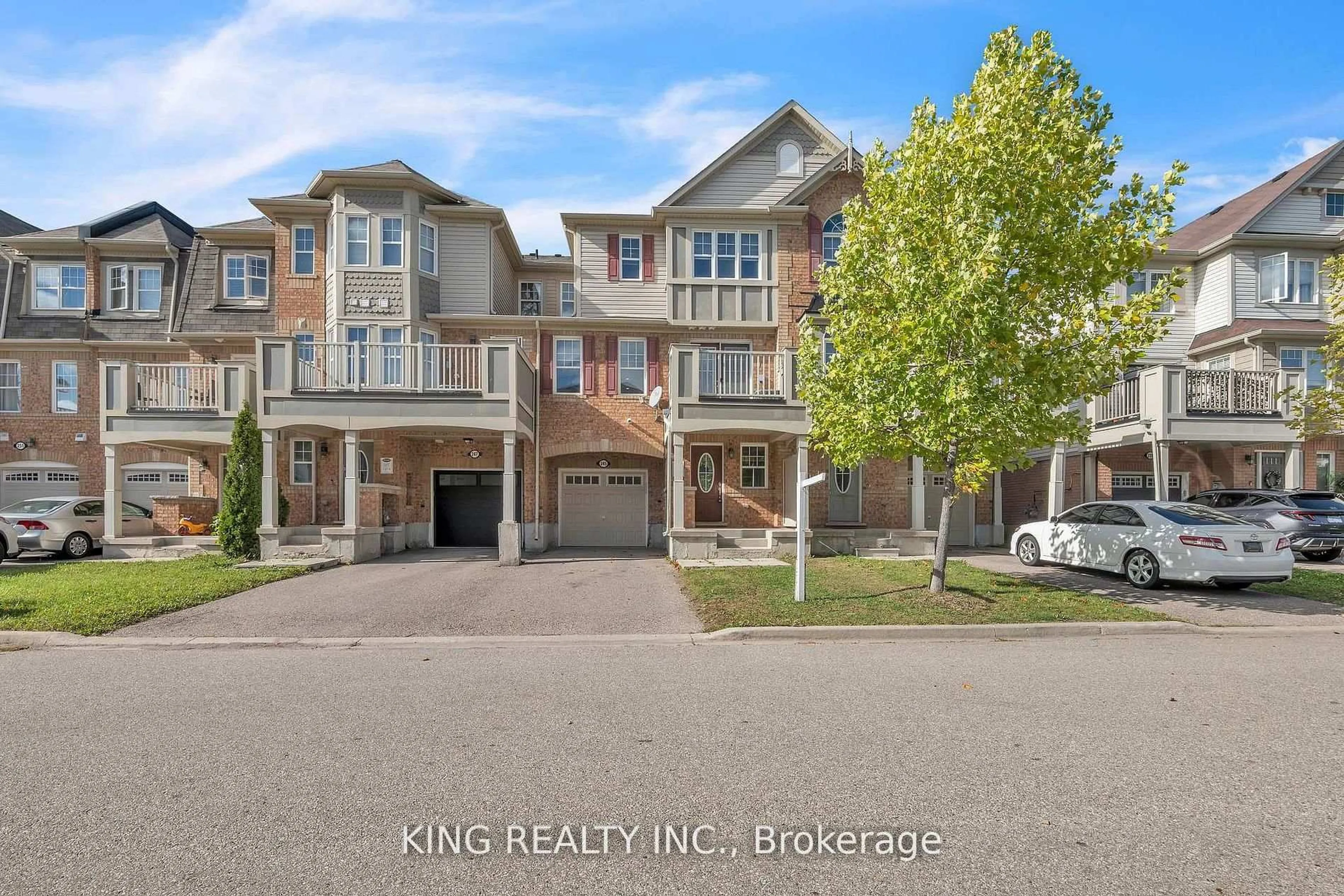 A pic from outside/outdoor area/front of a property/back of a property/a pic from drone, building for 245 Septimus Hts, Milton Ontario L9T 8N7