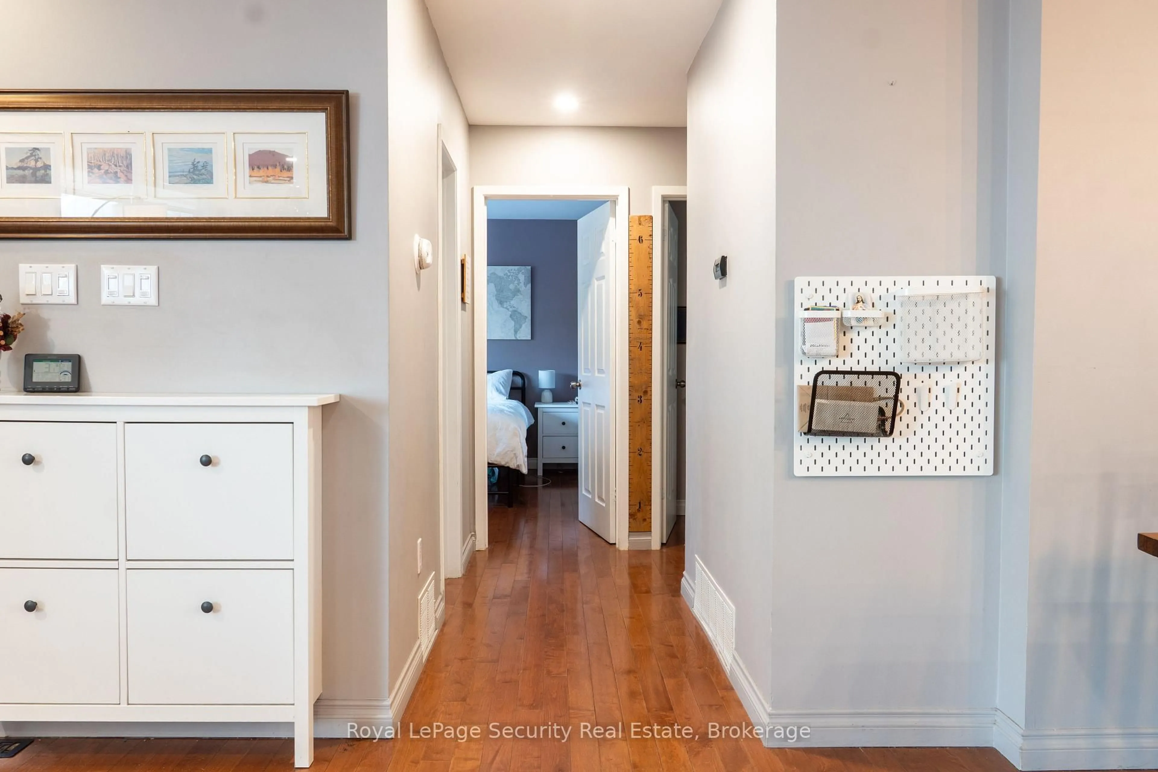 Indoor entryway for 3248 Silverado Dr, Mississauga Ontario L5A 2W1