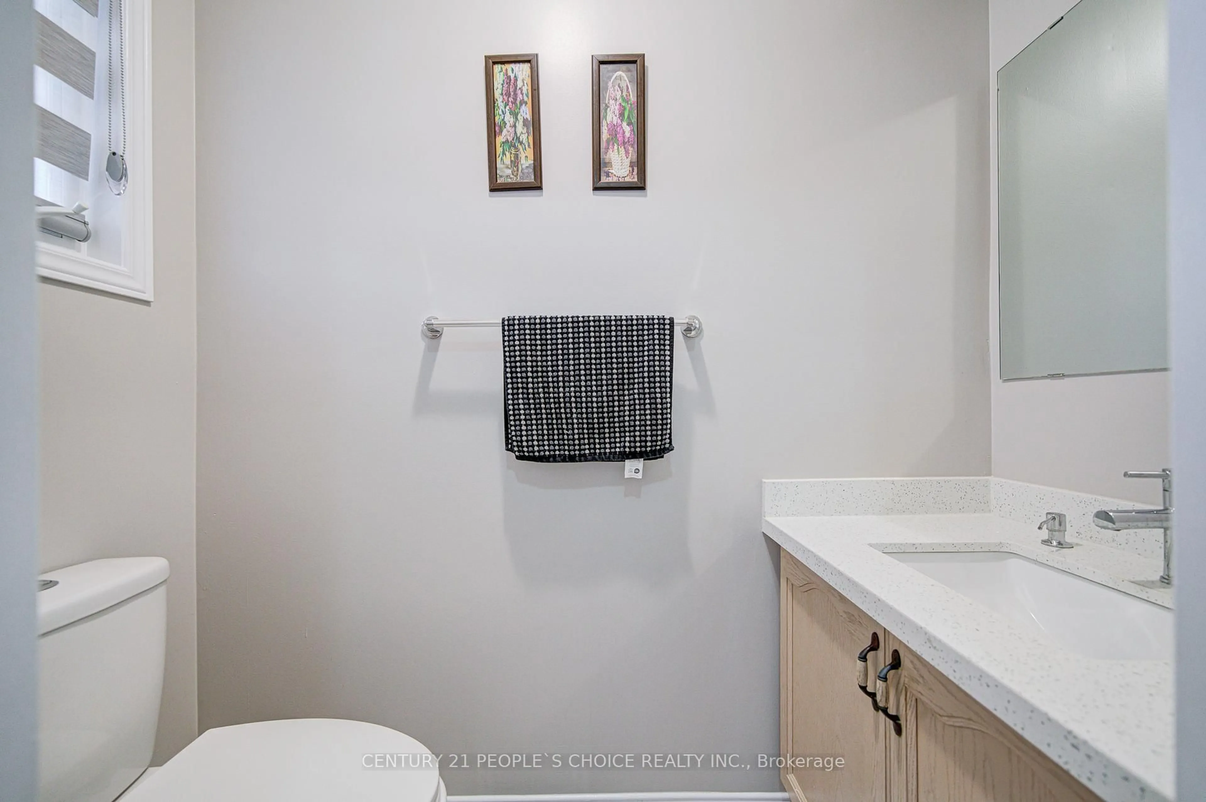 Standard bathroom, unknown for 72 Zia Dodda Cres, Brampton Ontario L6P 1J4