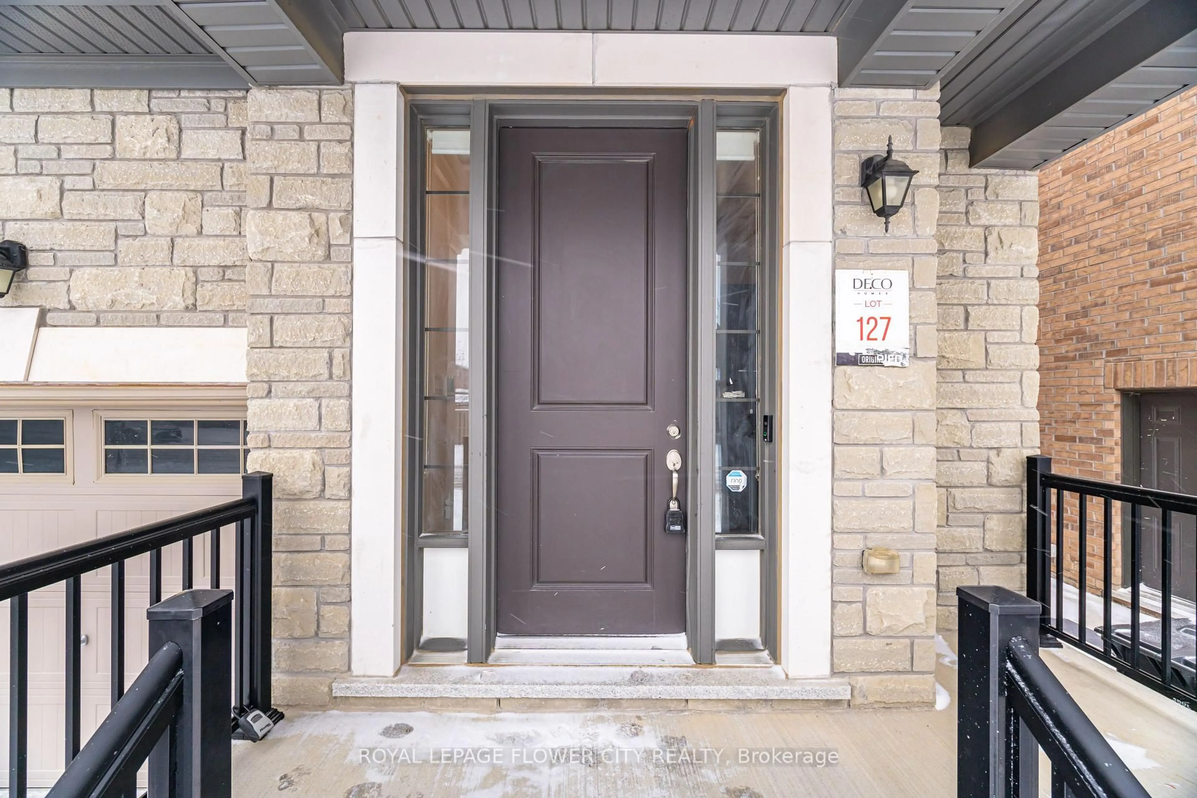 Indoor entryway for 43 Boathouse Rd, Brampton Ontario L7A 5B5