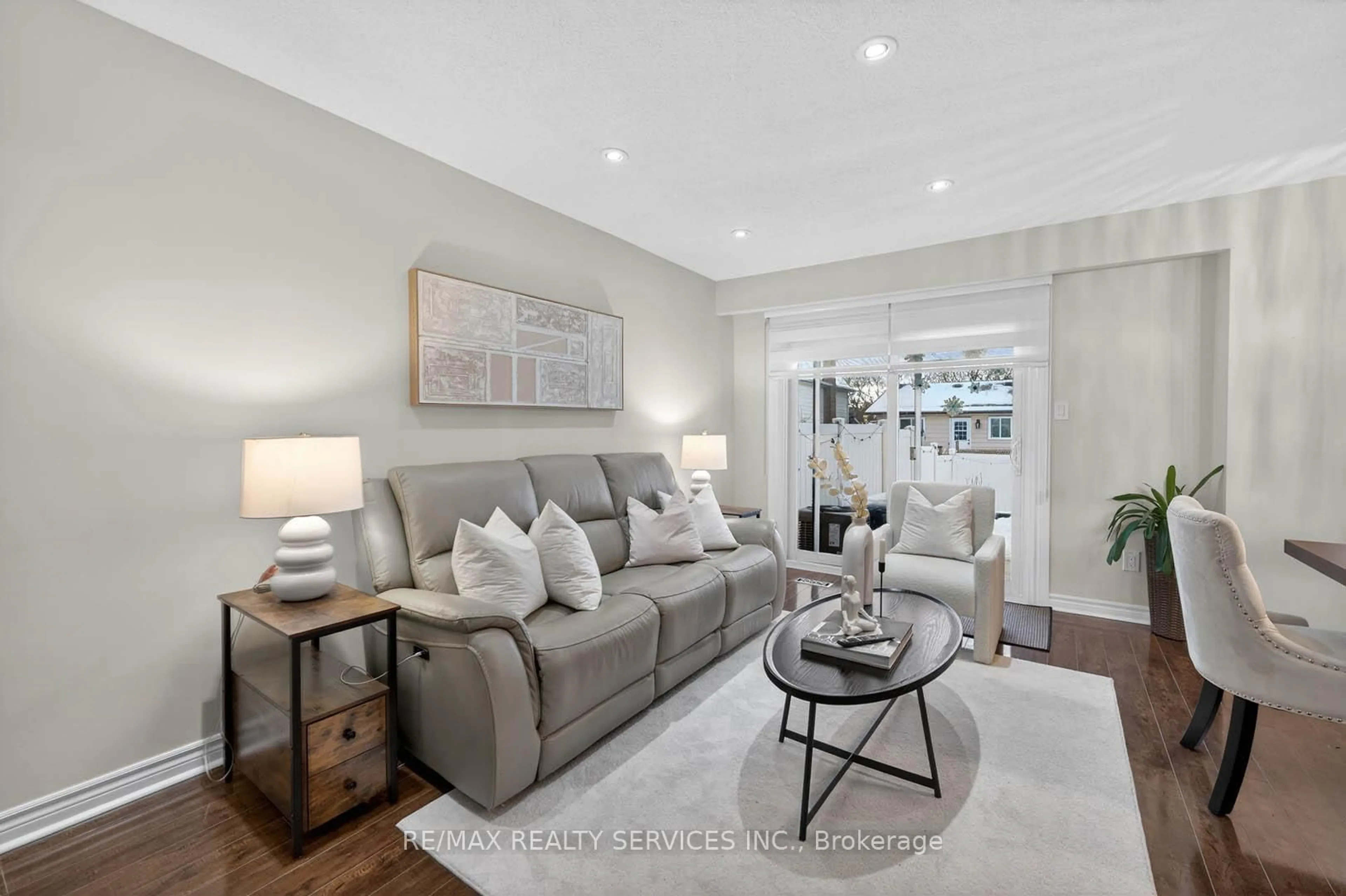 Living room with furniture, unknown for 85 Bruce Beer Dr, Brampton Ontario L6V 2Z7