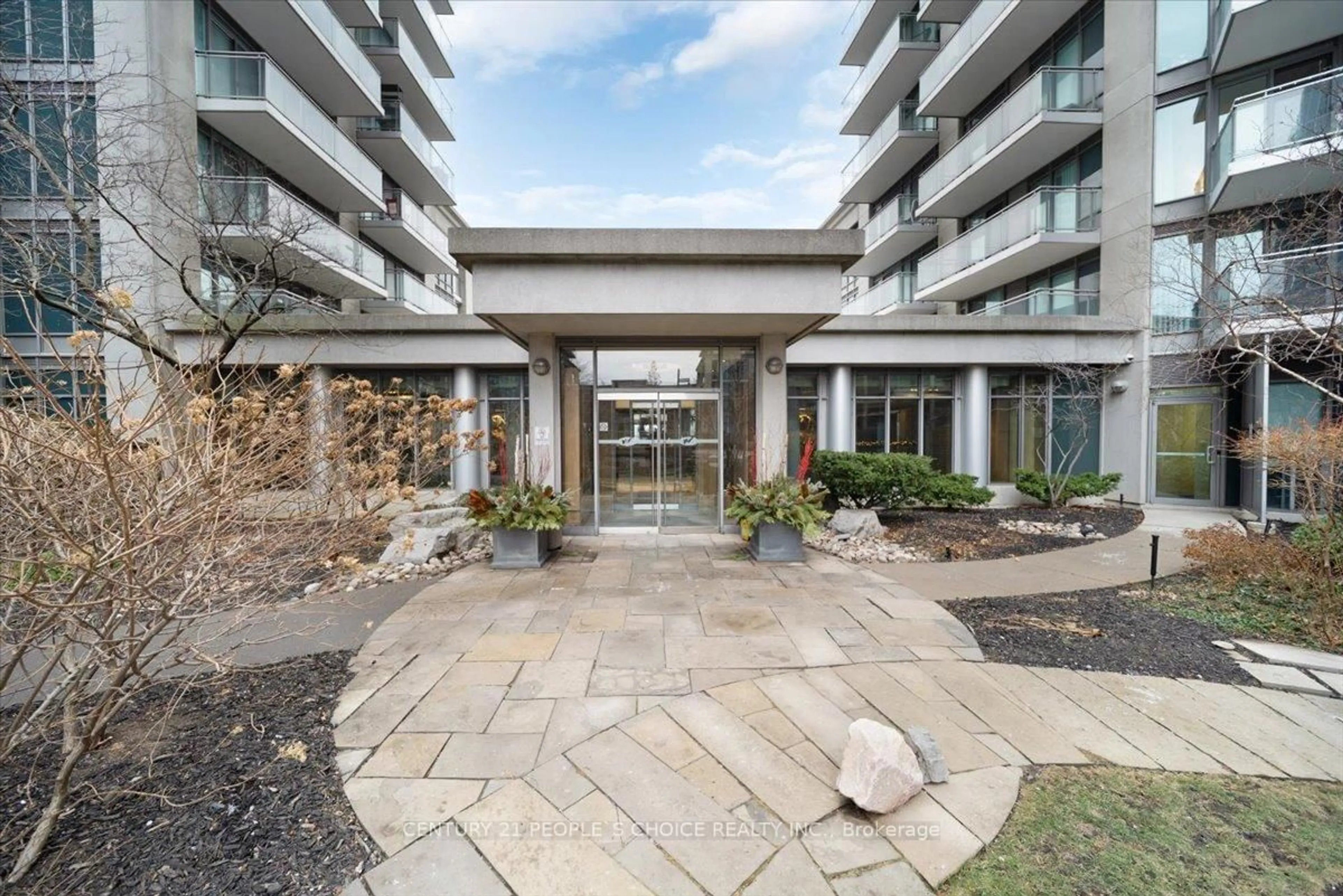 Patio, building for 2121 Lake Shore Blvd #1504, Toronto Ontario M8V 2E9