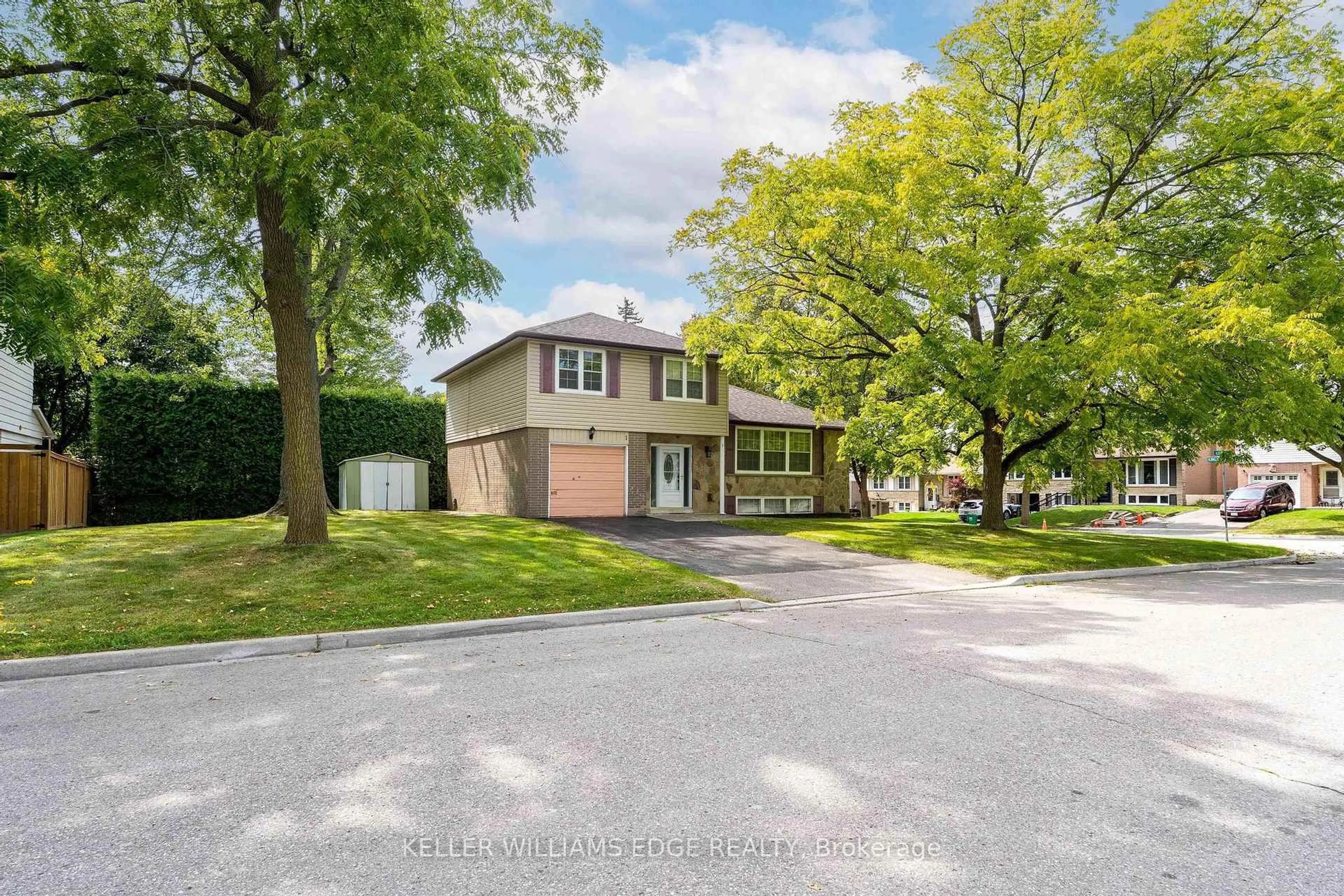 A pic from outside/outdoor area/front of a property/back of a property/a pic from drone, street for 1 Alderway Ave, Brampton Ontario L6Y 2B5