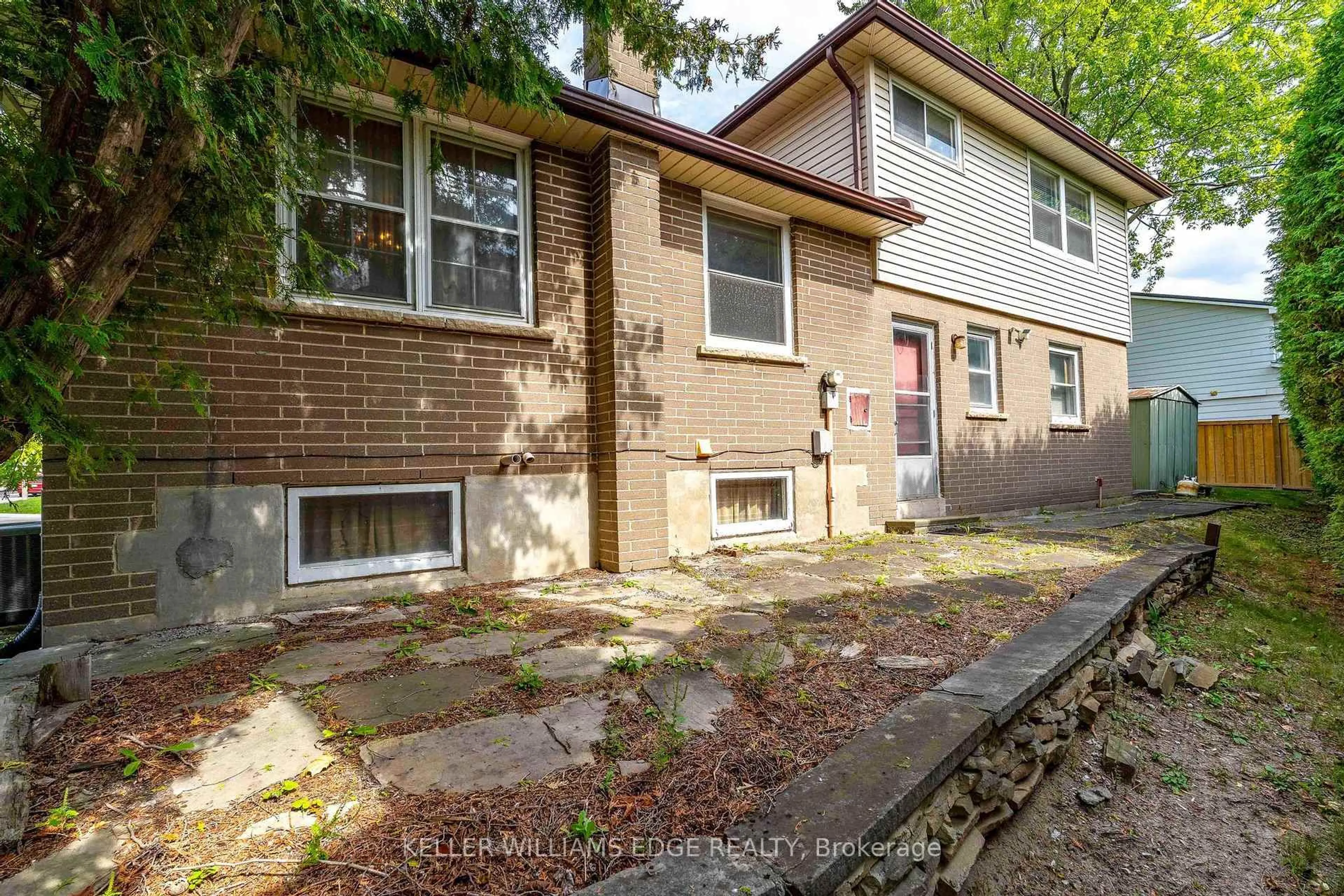 Unknown for 1 Alderway Ave, Brampton Ontario L6Y 2B5