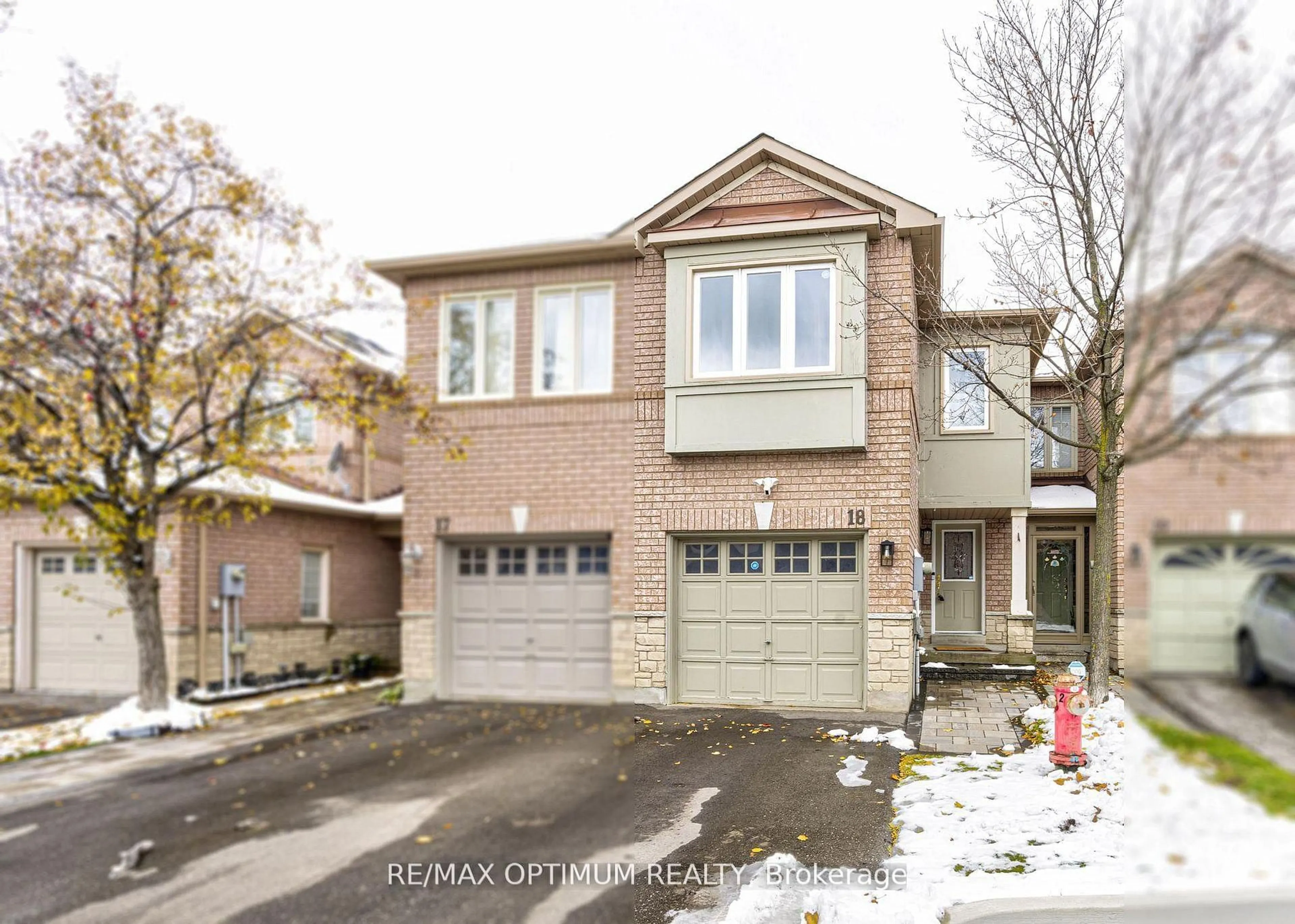 Home with brick exterior material, street for 1285 Bristol Rd #18, Mississauga Ontario L5V 2H5