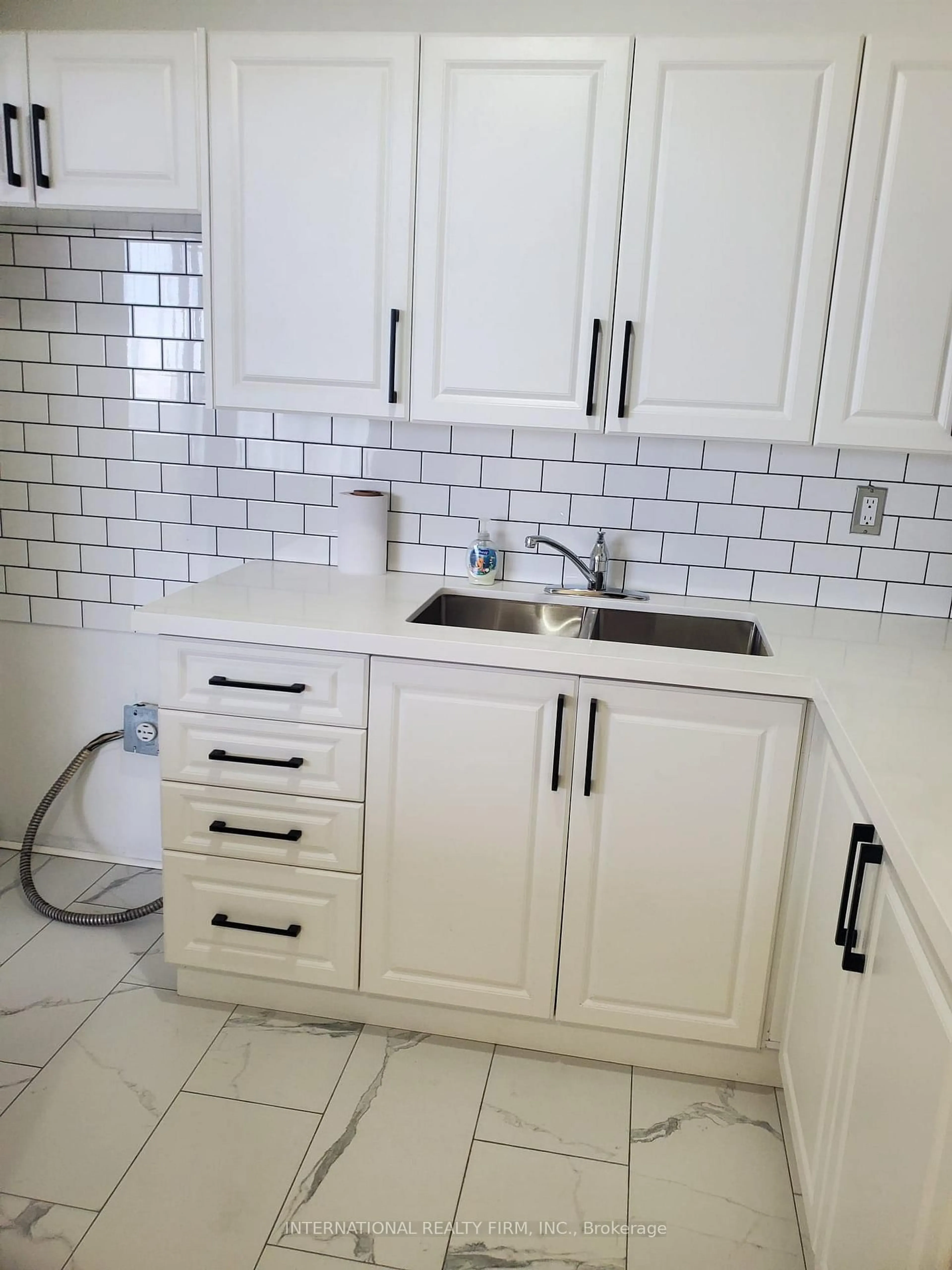 Unknown for 330 Dixon Rd #1903, Toronto Ontario M9R 1S9