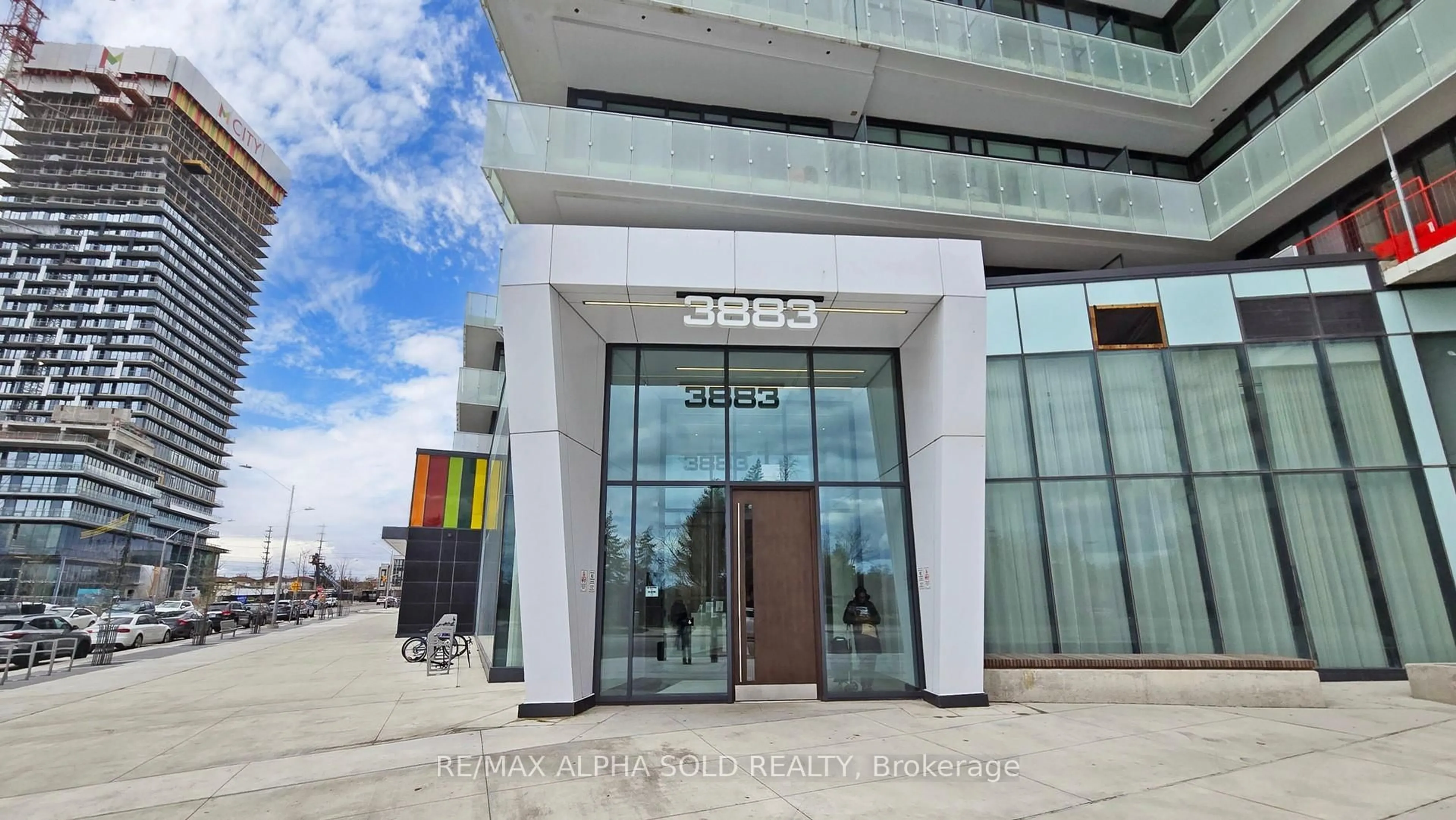 Indoor foyer for 3883 Quartz Rd #2108, Mississauga Ontario L5B 0M4