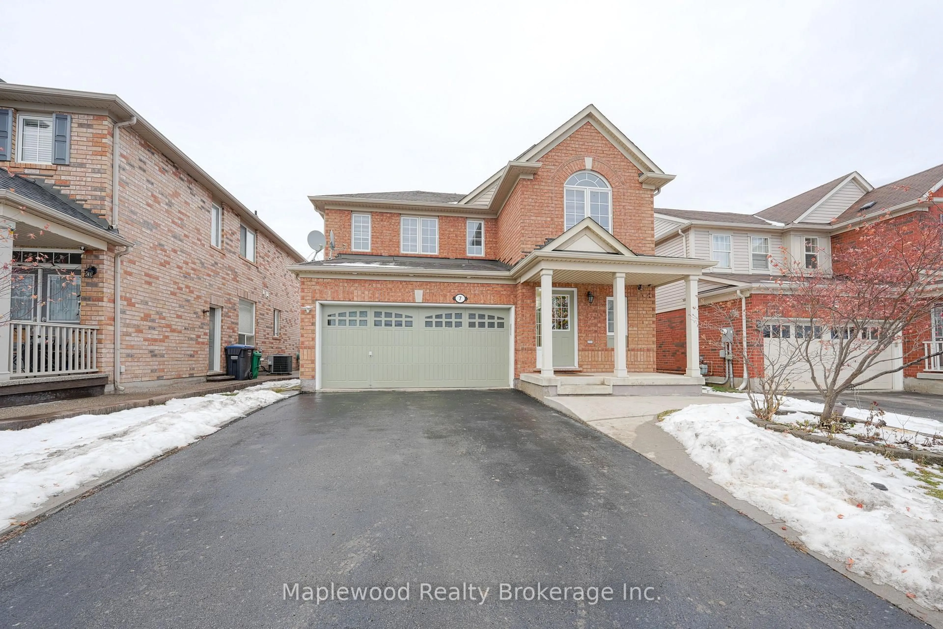 Home with brick exterior material, street for 7 Chudleigh Ave, Brampton Ontario L6X 0N1