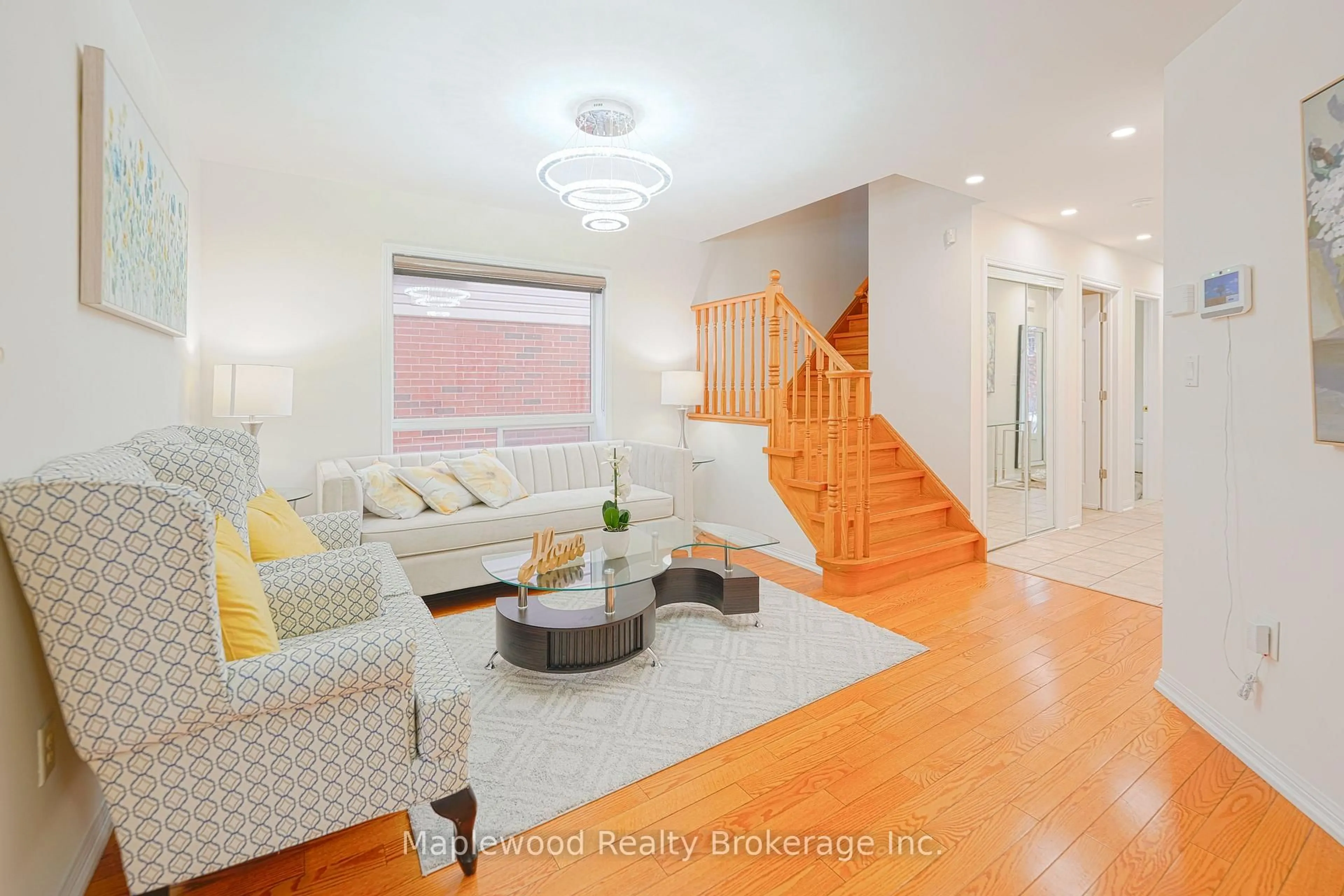 Living room with furniture, unknown for 7 Chudleigh Ave, Brampton Ontario L6X 0N1