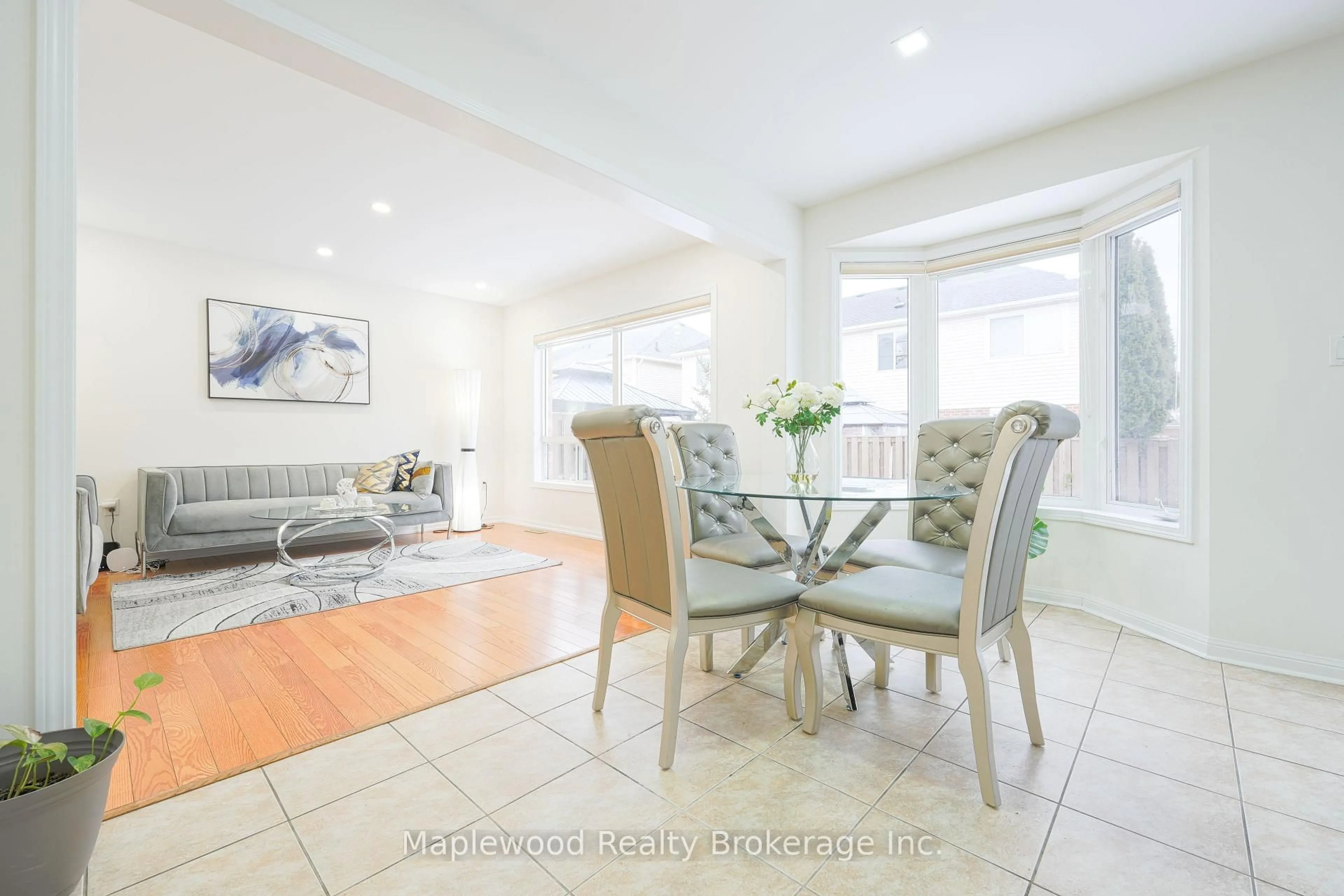 Dining room, unknown for 7 Chudleigh Ave, Brampton Ontario L6X 0N1