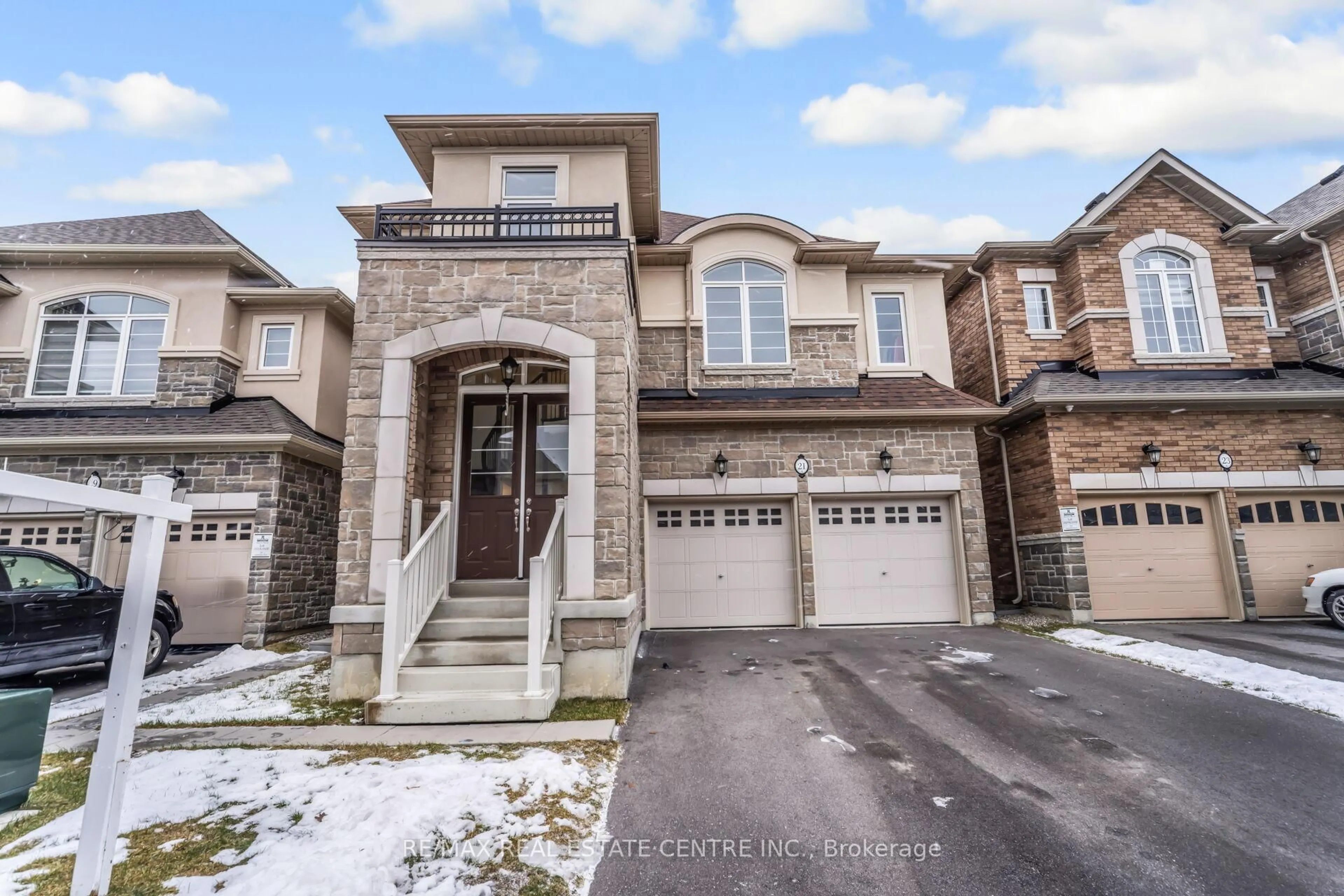 Home with brick exterior material, street for 21 Kambalda Rd, Brampton Ontario L7A 5J3