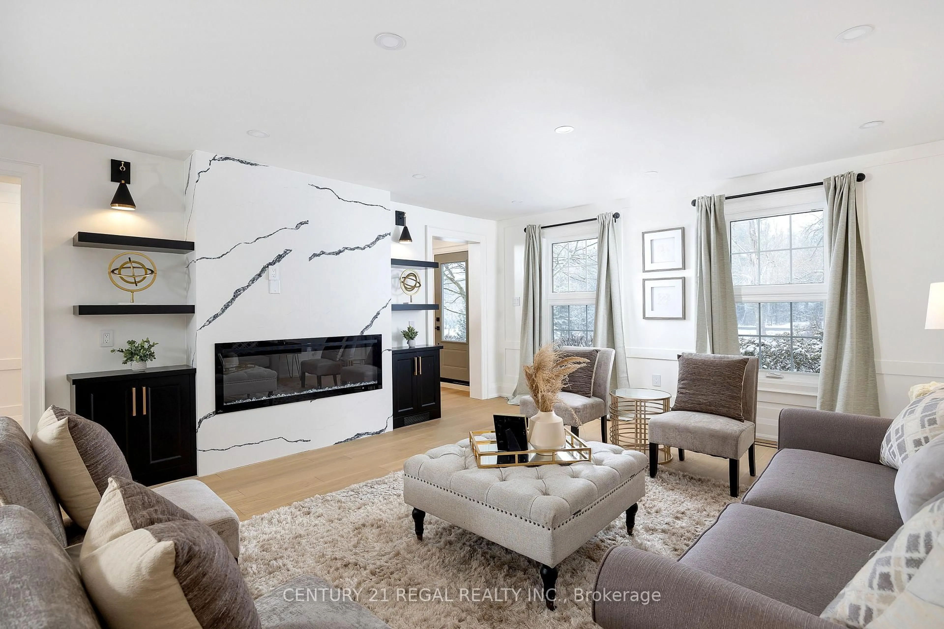 Living room with furniture, unknown for 5535 Cedar Springs Rd, Burlington Ontario L7P 0C2