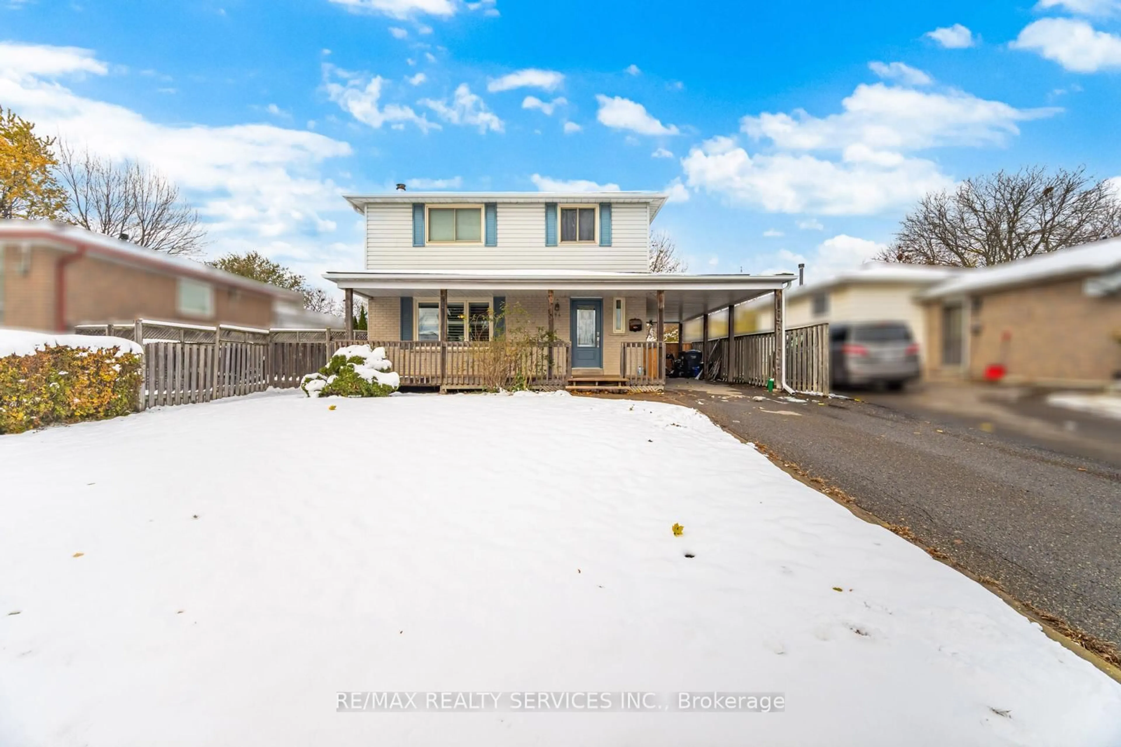 A pic from outside/outdoor area/front of a property/back of a property/a pic from drone, unknown for 84 Sutherland Ave, Brampton Ontario L6V 2H7