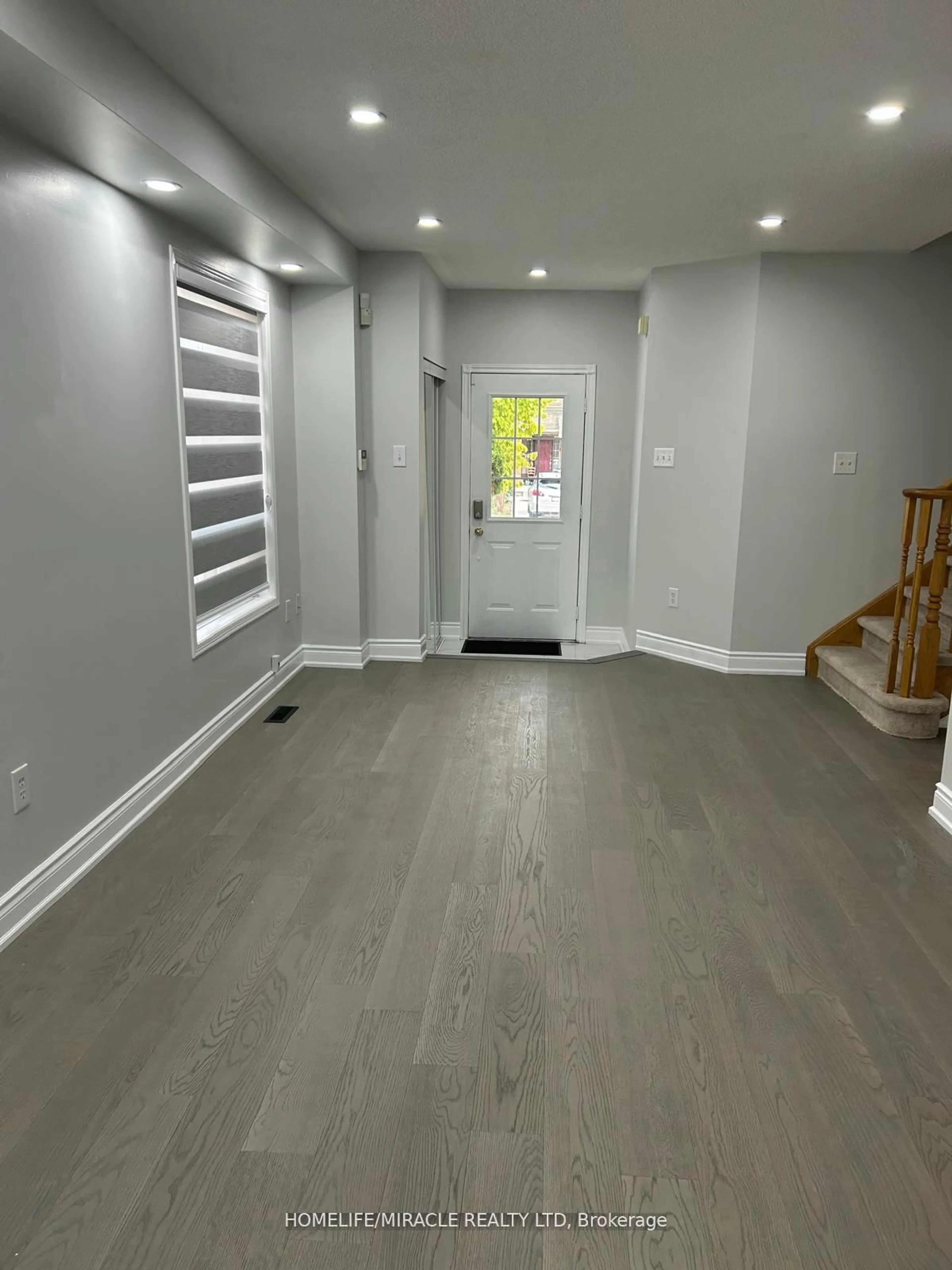 Indoor entryway for 66 Studebaker Tr, Brampton Ontario L7A 3A5