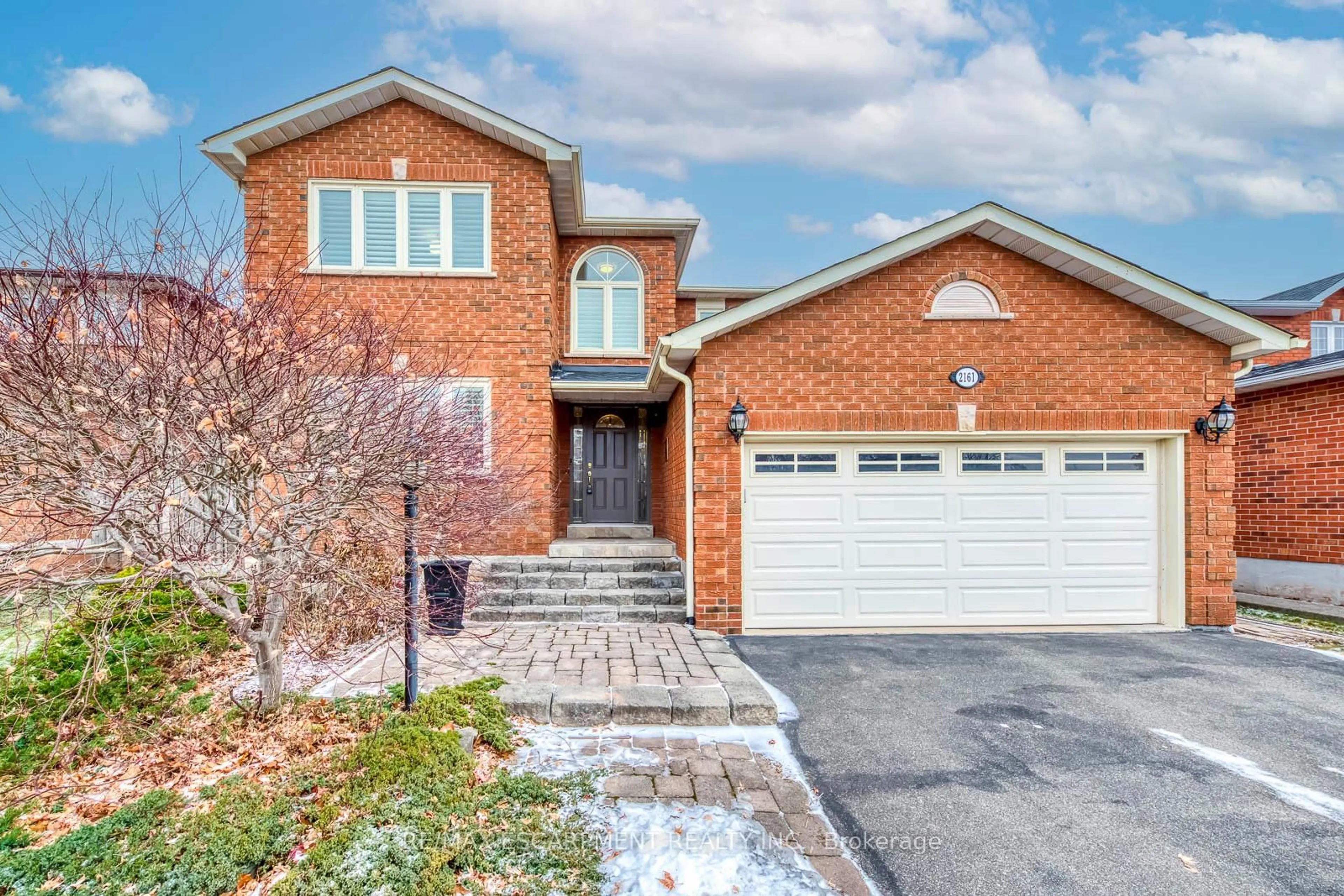 Home with brick exterior material, street for 2161 Grenville Dr, Oakville Ontario L6H 4X1