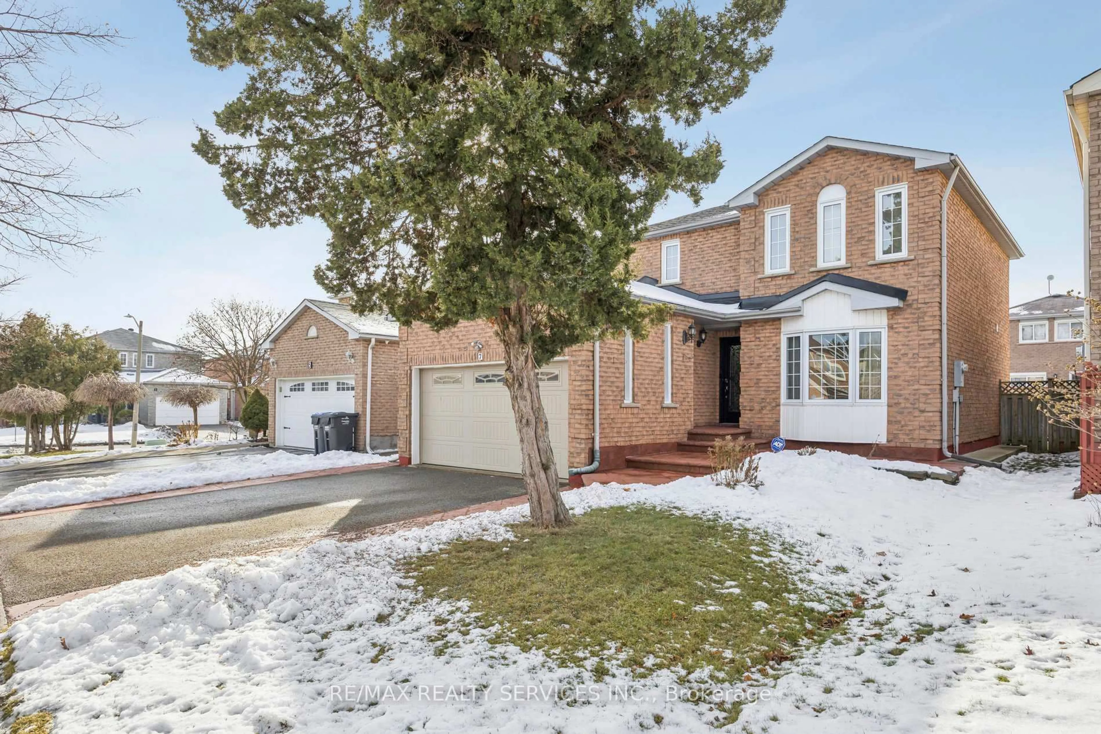 Home with brick exterior material, street for 7 Duggan Dr, Brampton Ontario L6Y 4K8