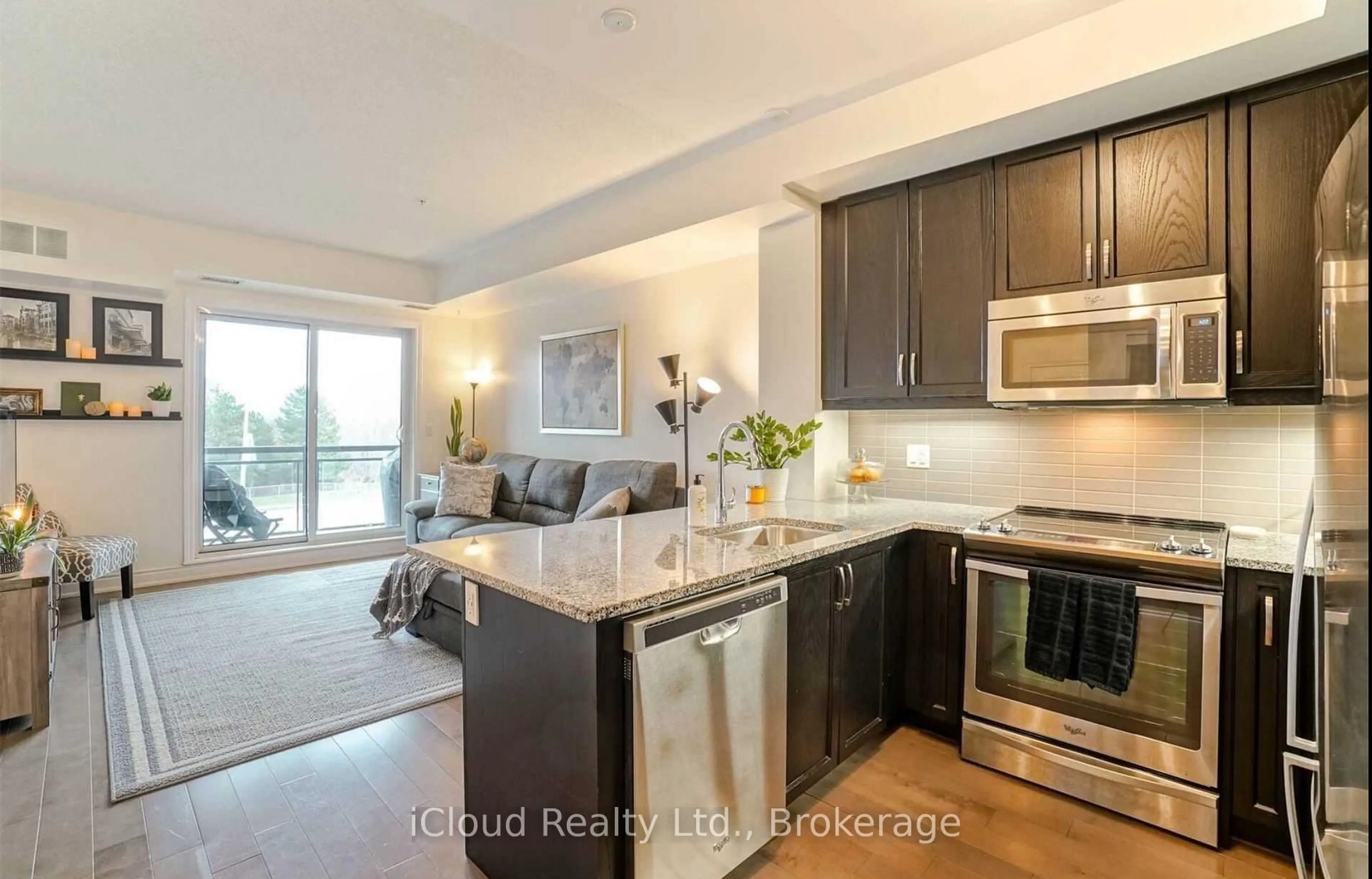 Open concept kitchen, unknown for 3170 Erin Mills Pkwy #332, Mississauga Ontario L5L 0B6