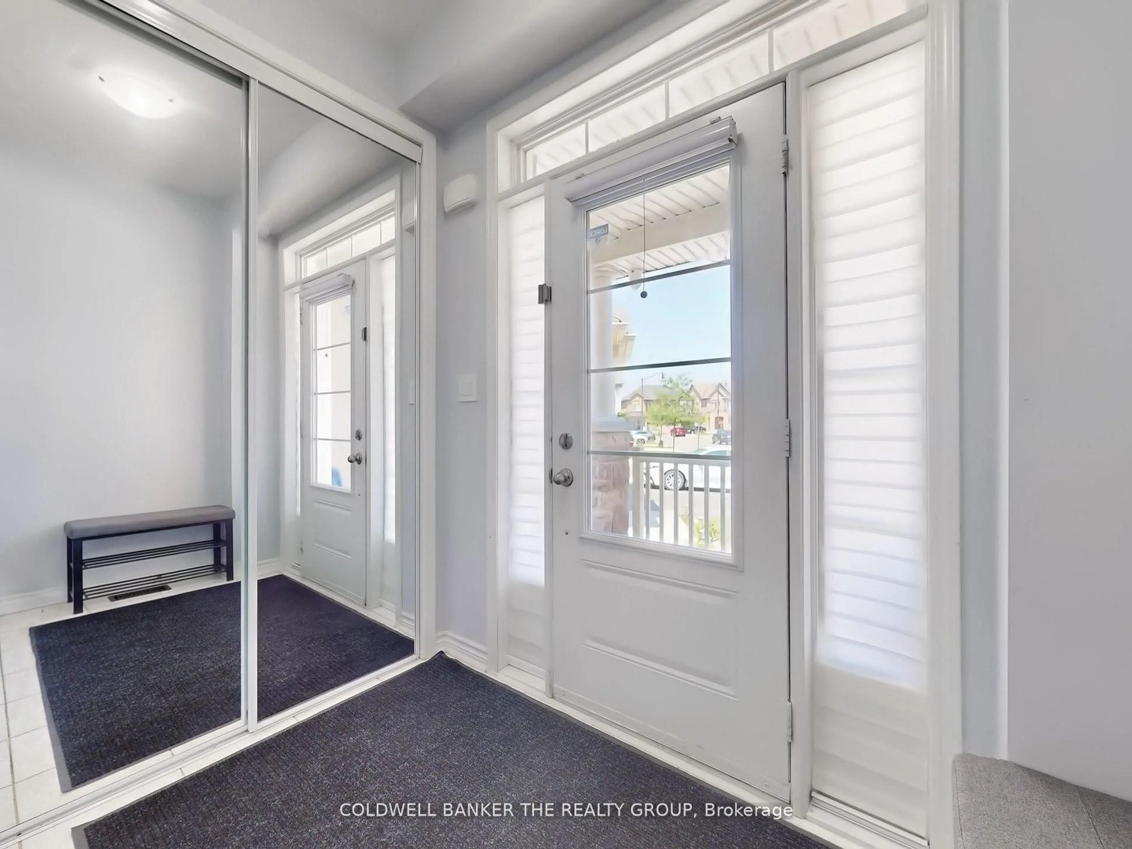 Indoor entryway for 41 Averill Rd, Brampton Ontario L7A 0B7