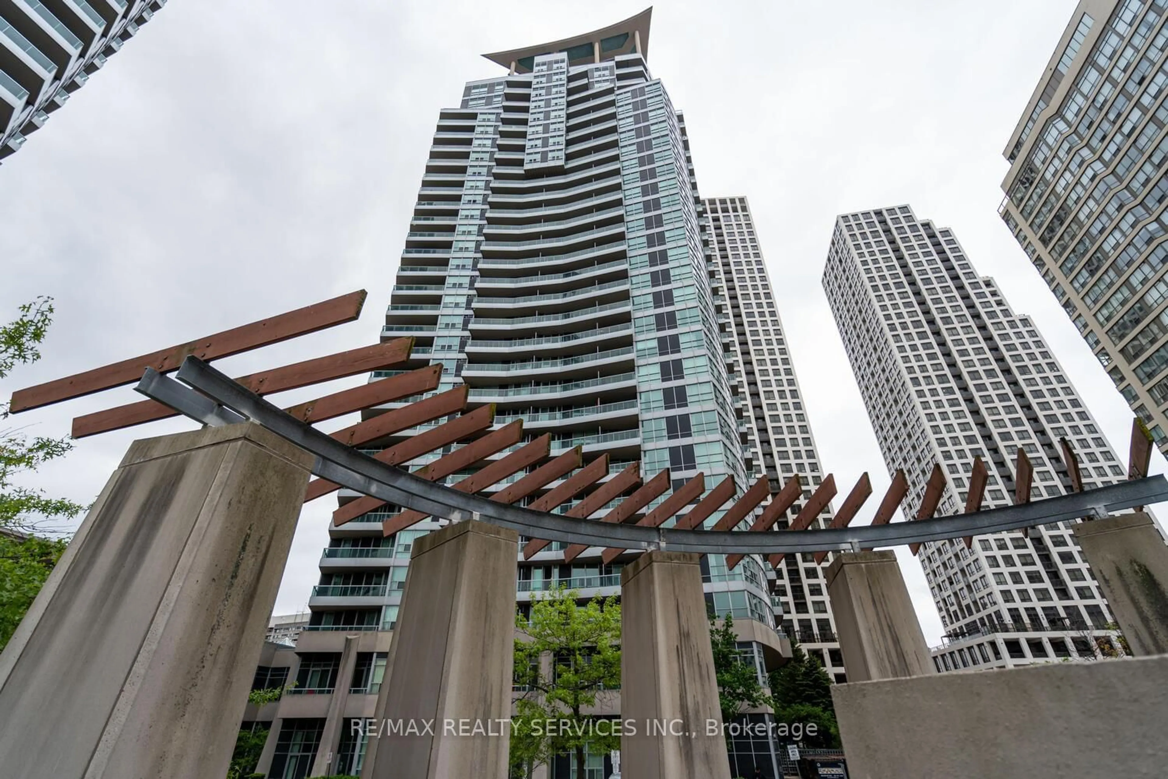 Unknown for 33 Elm Dr #1403, Mississauga Ontario L5B 4M2