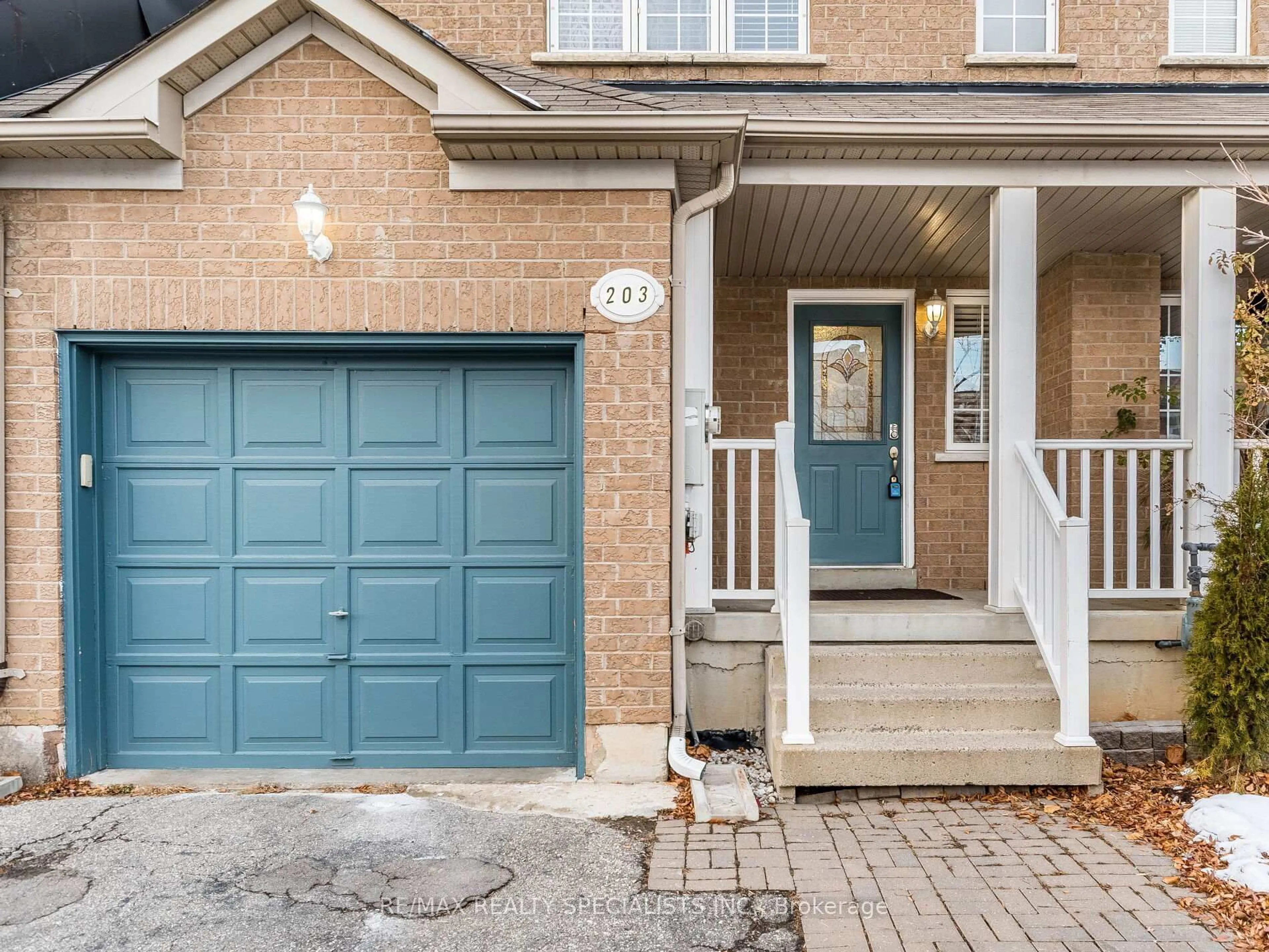 Home with brick exterior material, street for 203 Sherwood Rd, Milton Ontario L9T 7C1