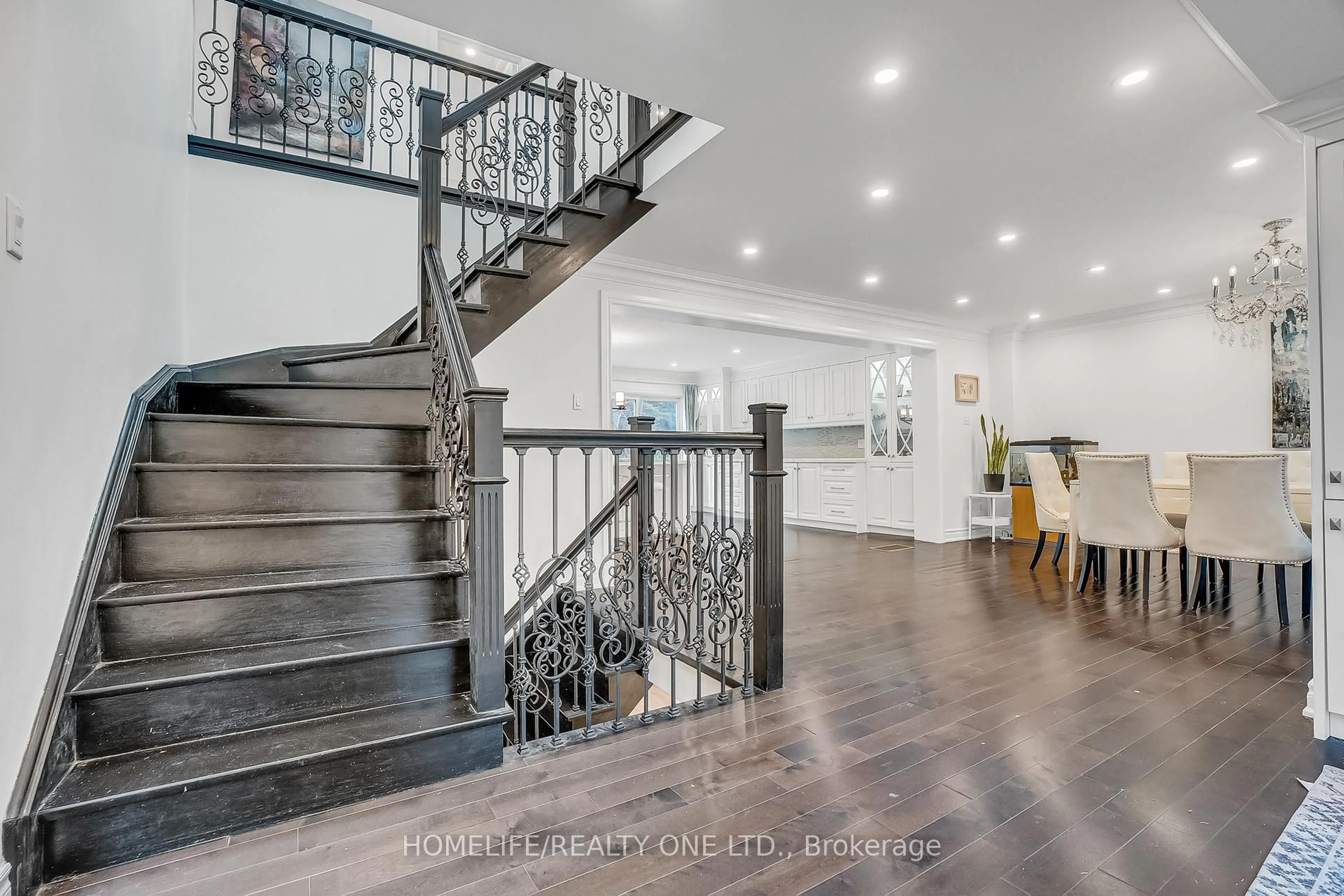 Unknown for 31 Bearwood Dr, Toronto Ontario M9A 4G5