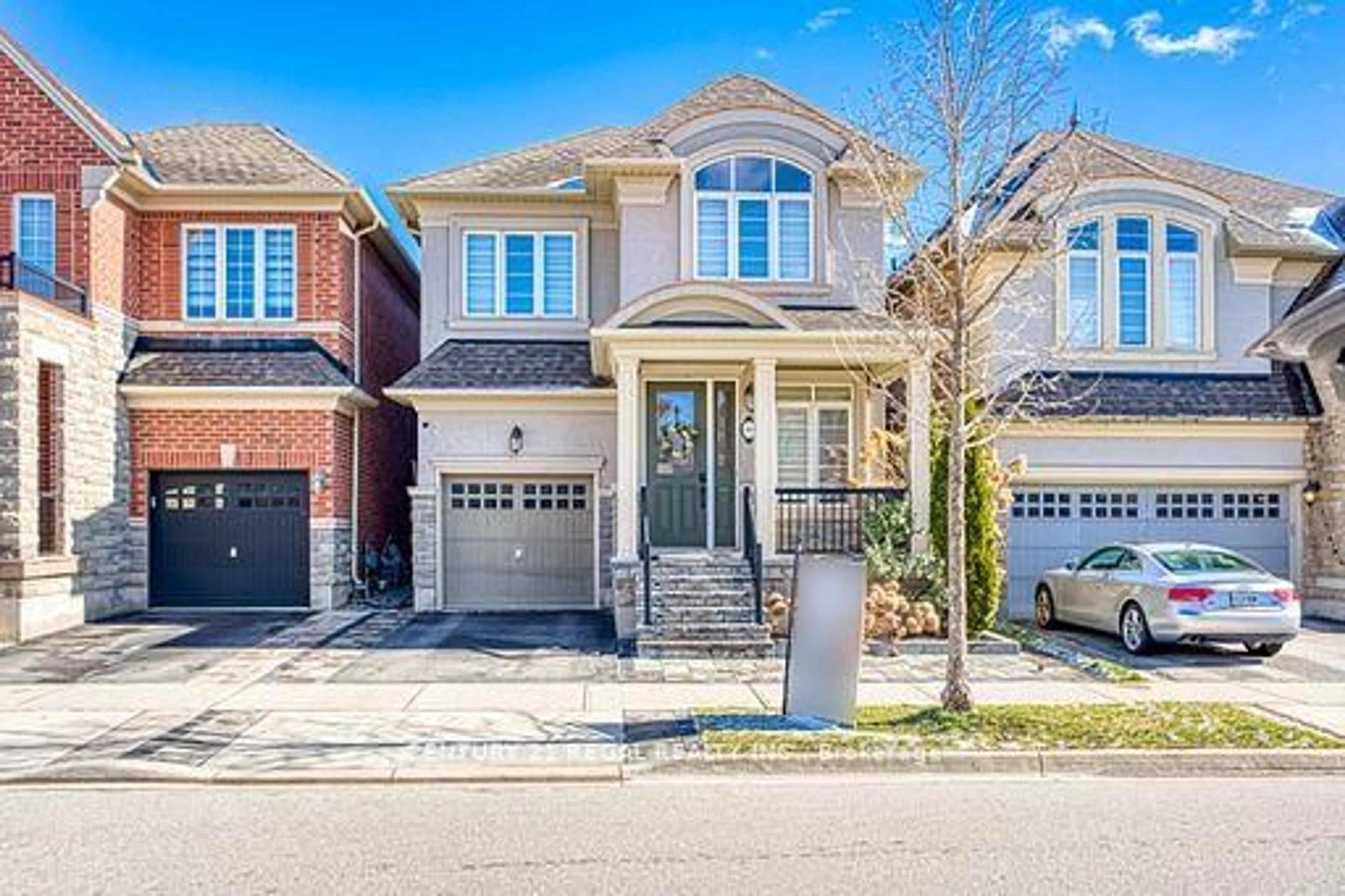Home with brick exterior material, street for 3095 Robert Brown Blvd, Oakville Ontario L6M 0P9