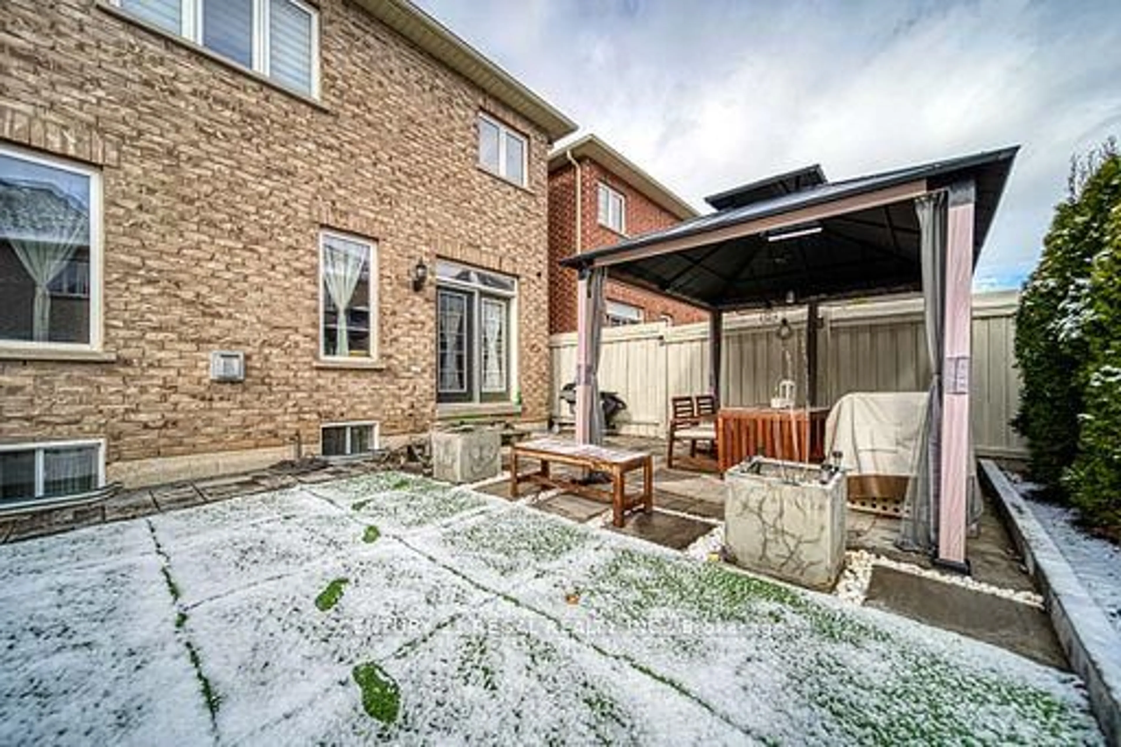 Patio, street for 3095 Robert Brown Blvd, Oakville Ontario L6M 0P9