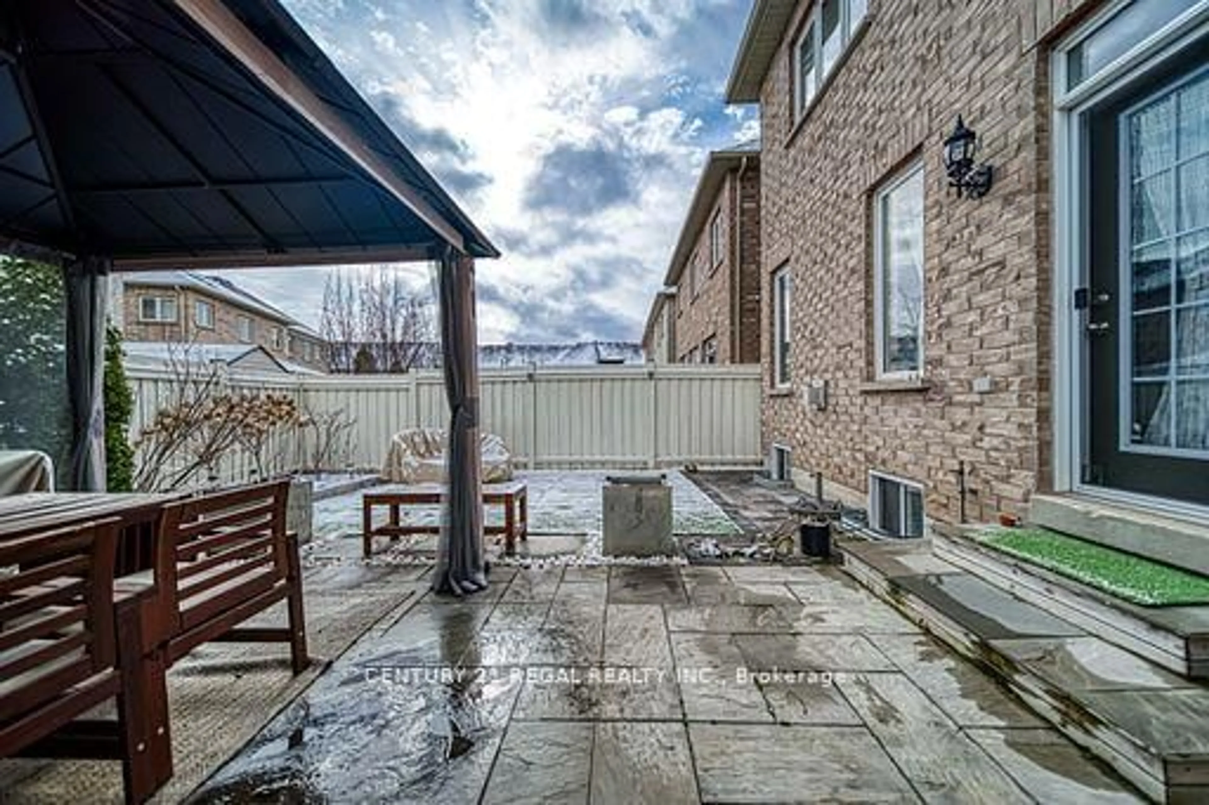 Patio, street for 3095 Robert Brown Blvd, Oakville Ontario L6M 0P9