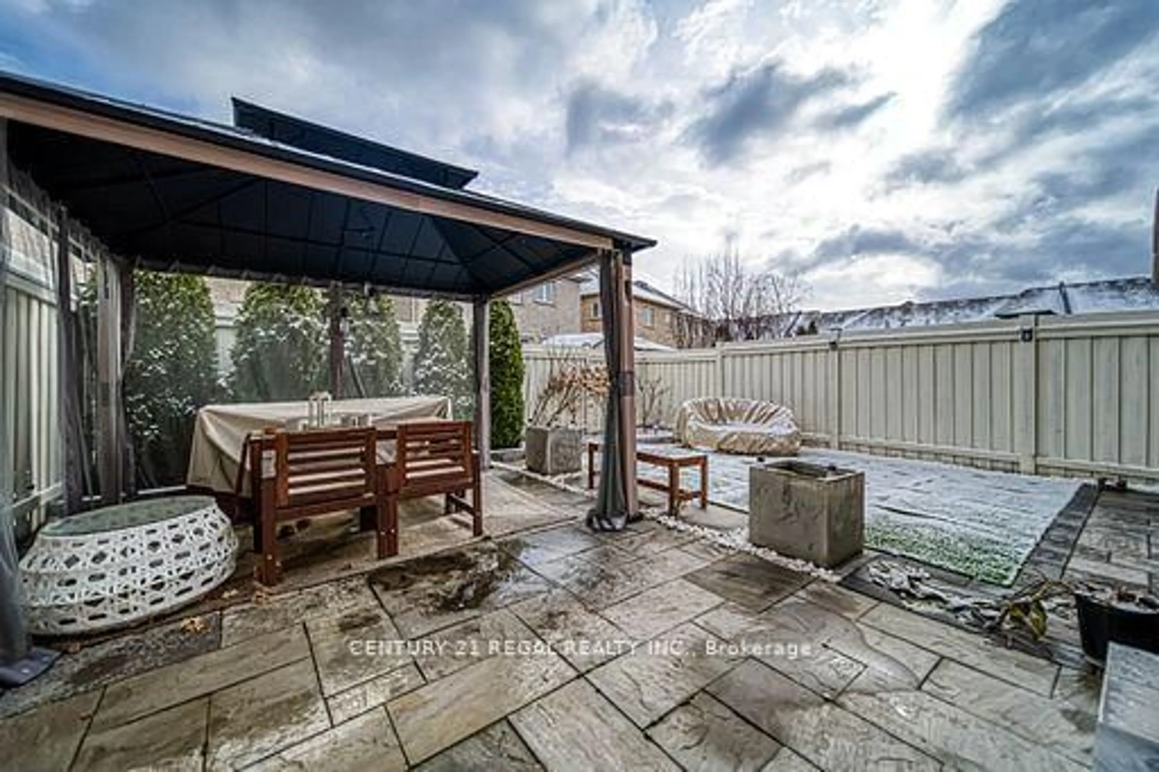 Patio, street for 3095 Robert Brown Blvd, Oakville Ontario L6M 0P9