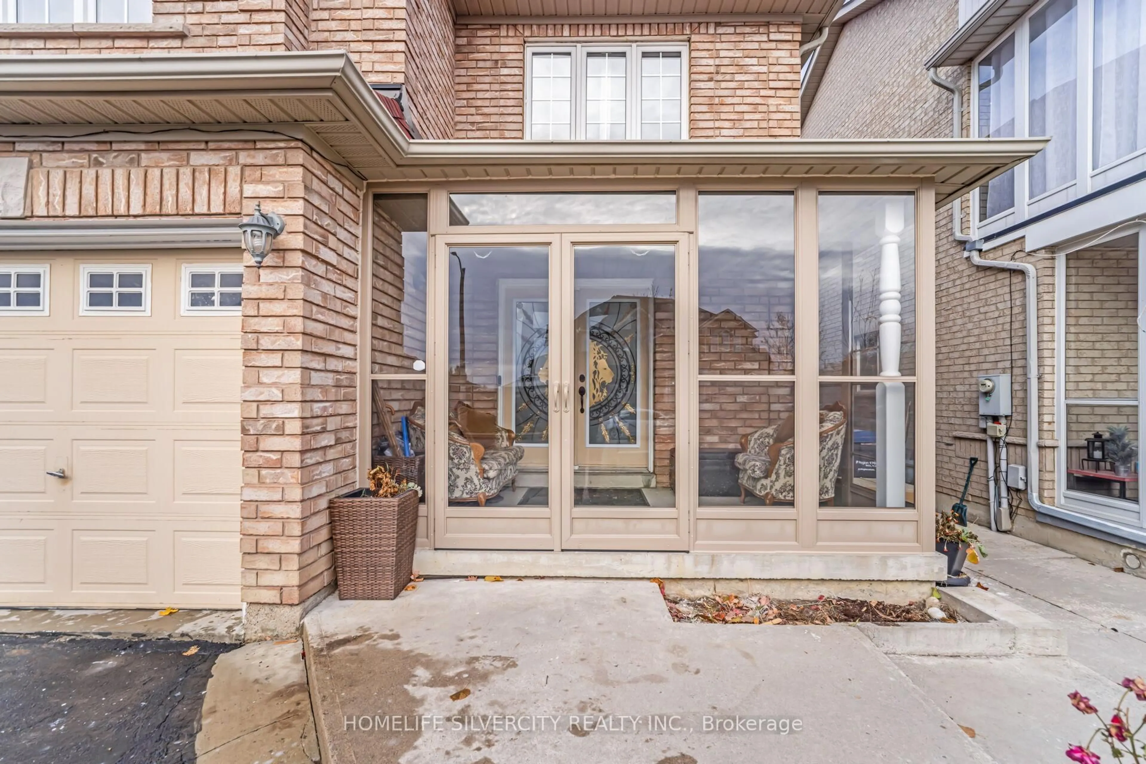 Unknown for 42 Avalanche Cres, Brampton Ontario L6P 1M5