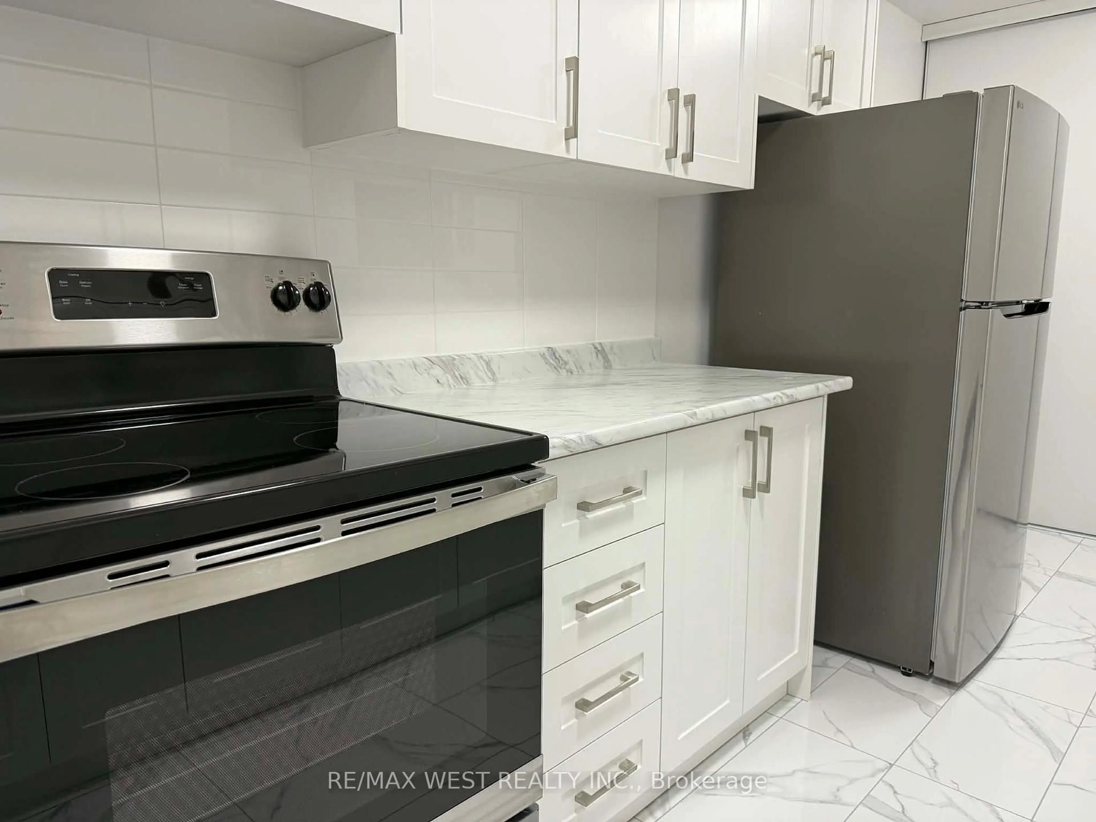 Standard kitchen, ceramic/tile floor for 370 Dixon Rd #2316, Toronto Ontario M9R 1T2