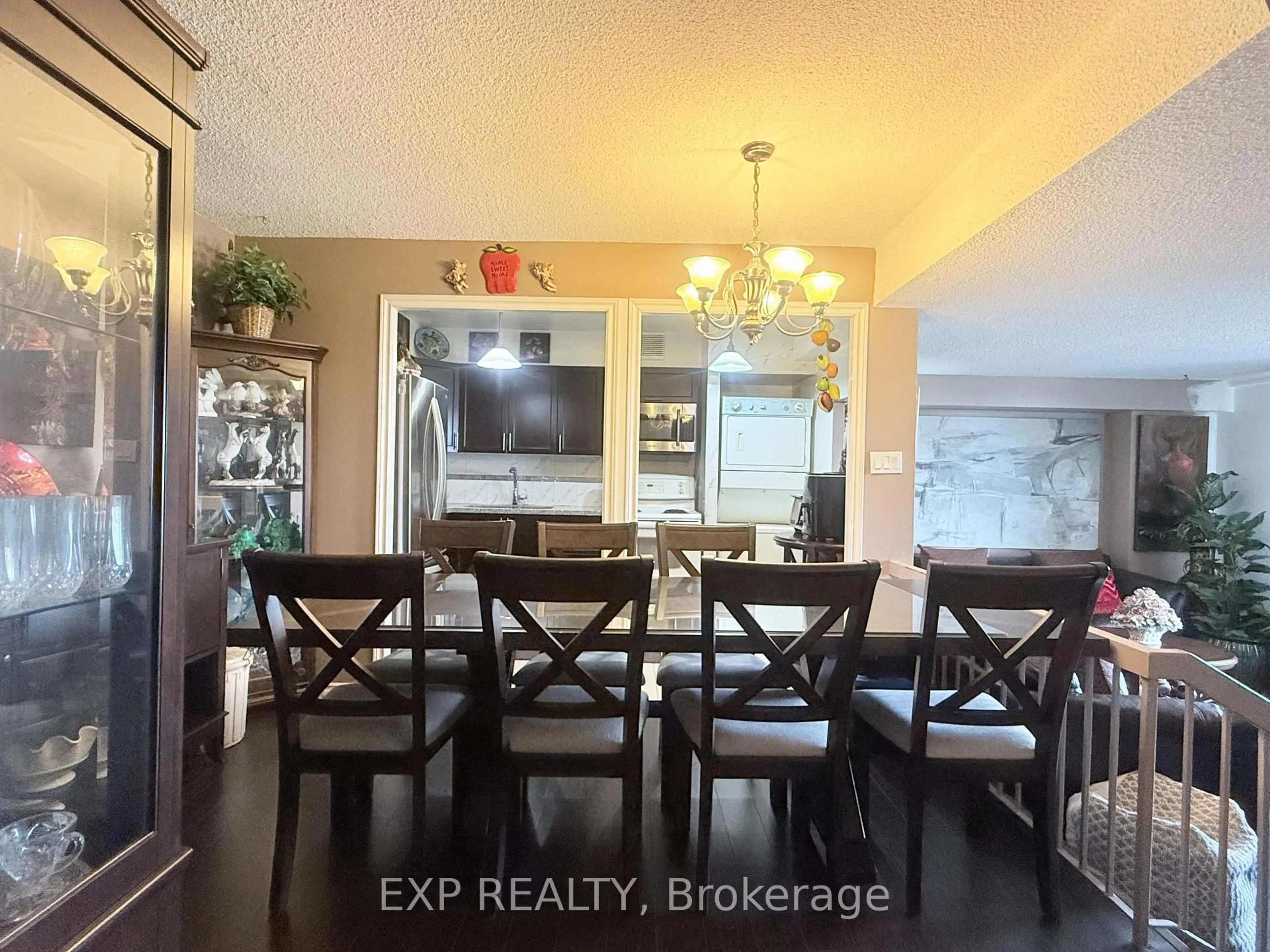 Open concept kitchen, unknown for 5 San Romano Way #1009, Toronto Ontario M3N 2Y4