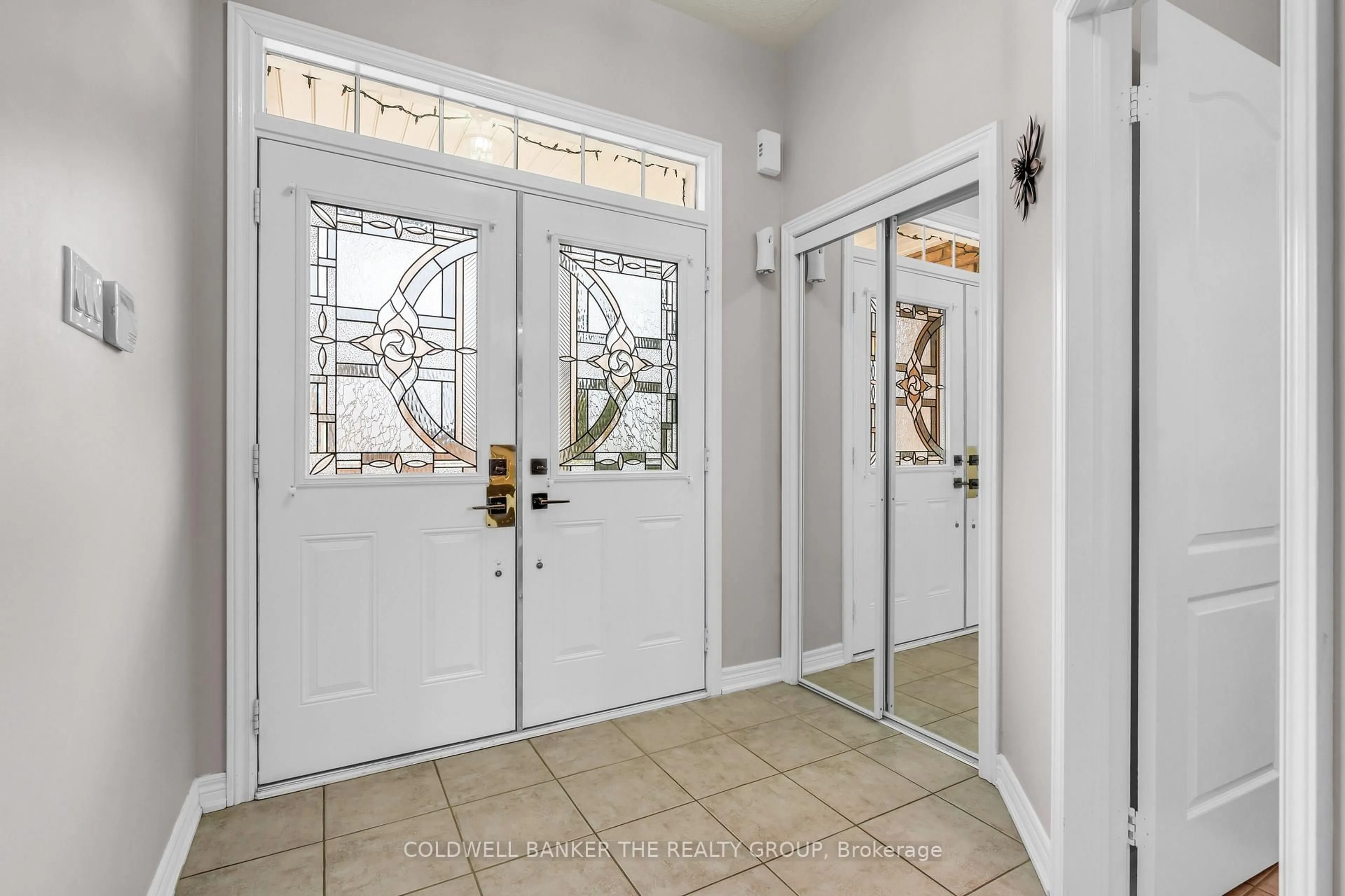 Indoor entryway for 5 Amaryllis Dr, Brampton Ontario L7A 0M4