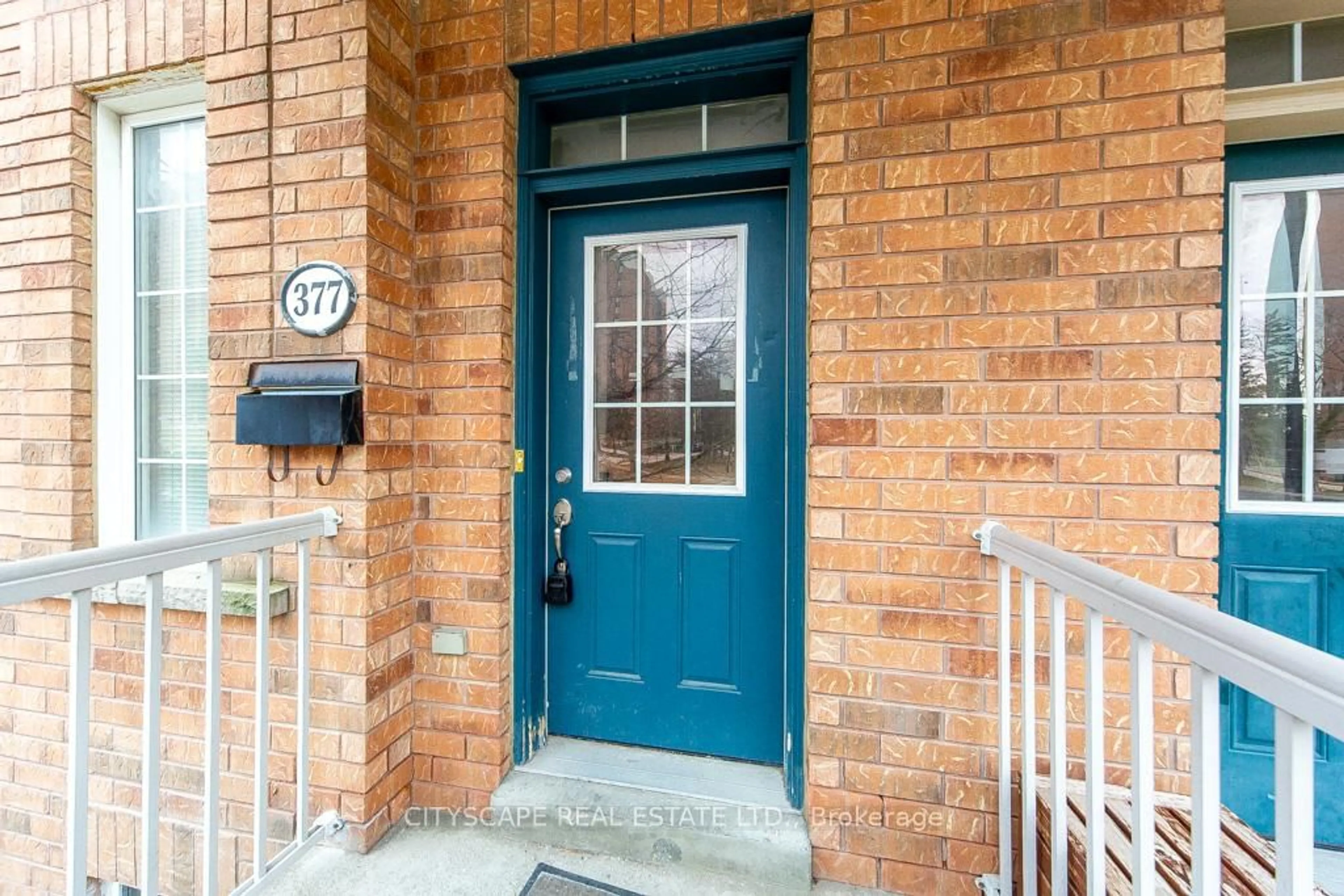 Indoor entryway for 377 Assinboine Rd, Toronto Ontario M3J 0A6