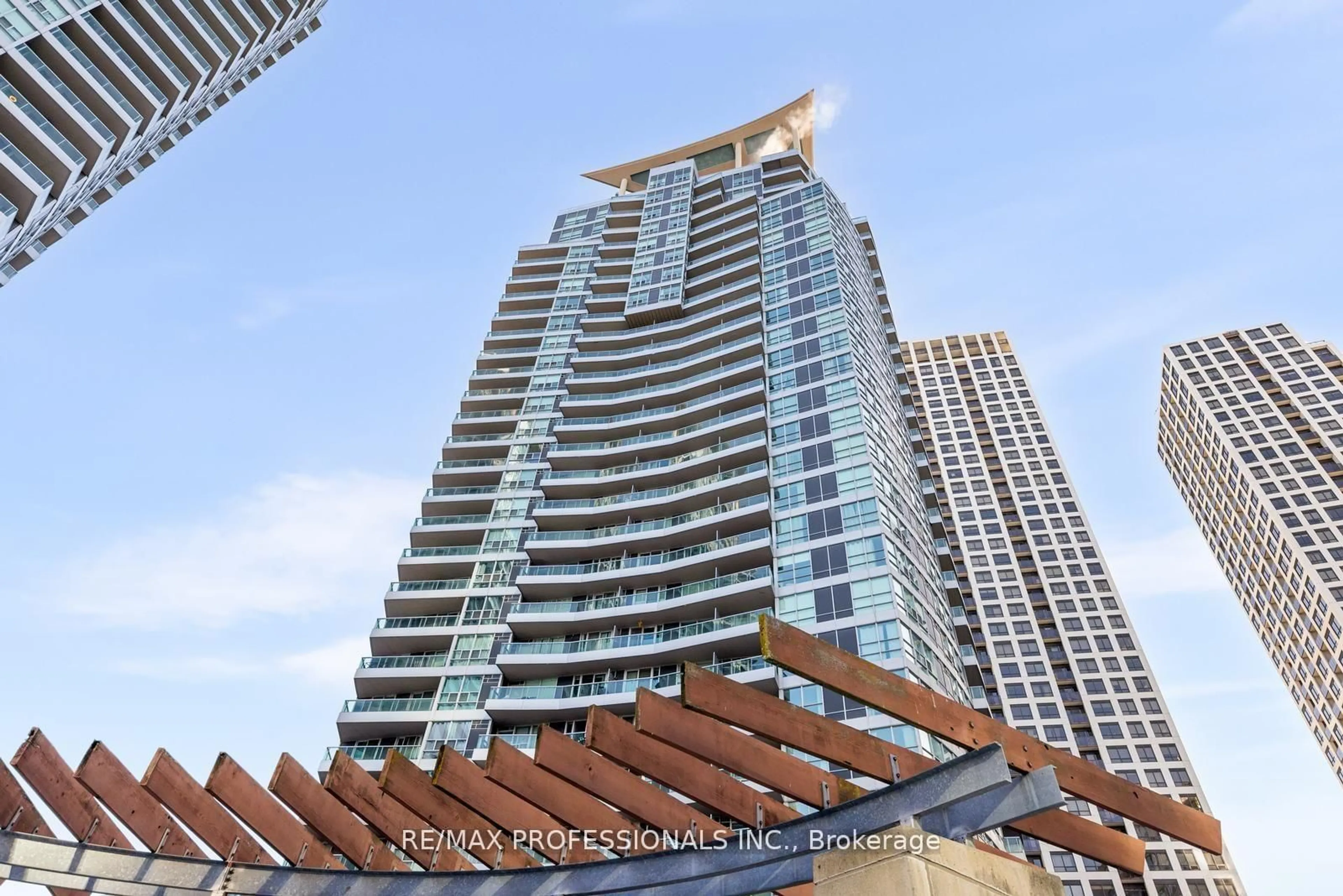 Balcony in the apartment, city buildings view from balcony for 33 Elm Dr #806, Mississauga Ontario L5B 4M2