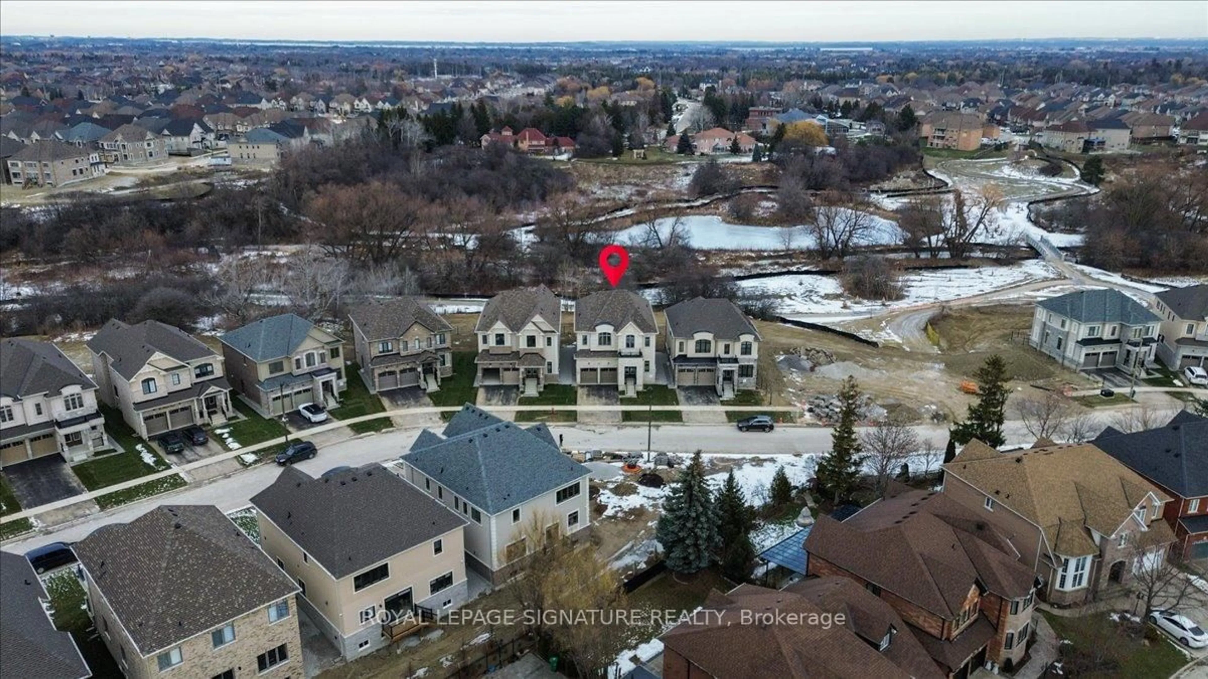A pic from outside/outdoor area/front of a property/back of a property/a pic from drone, unknown for 26 Altamira Rd, Brampton Ontario L6P 4S5