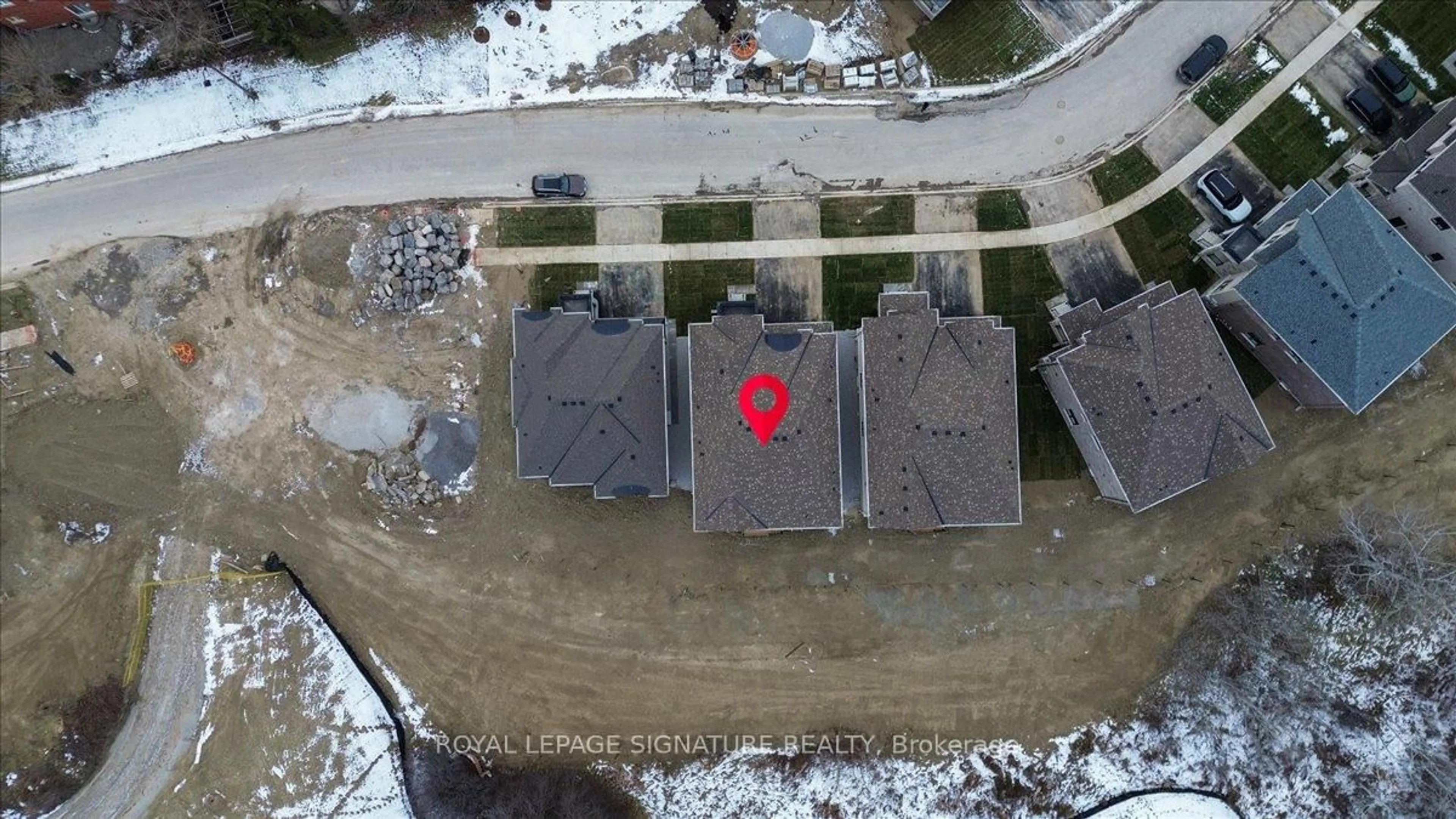A pic from outside/outdoor area/front of a property/back of a property/a pic from drone, building for 26 Altamira Rd, Brampton Ontario L6P 4S5