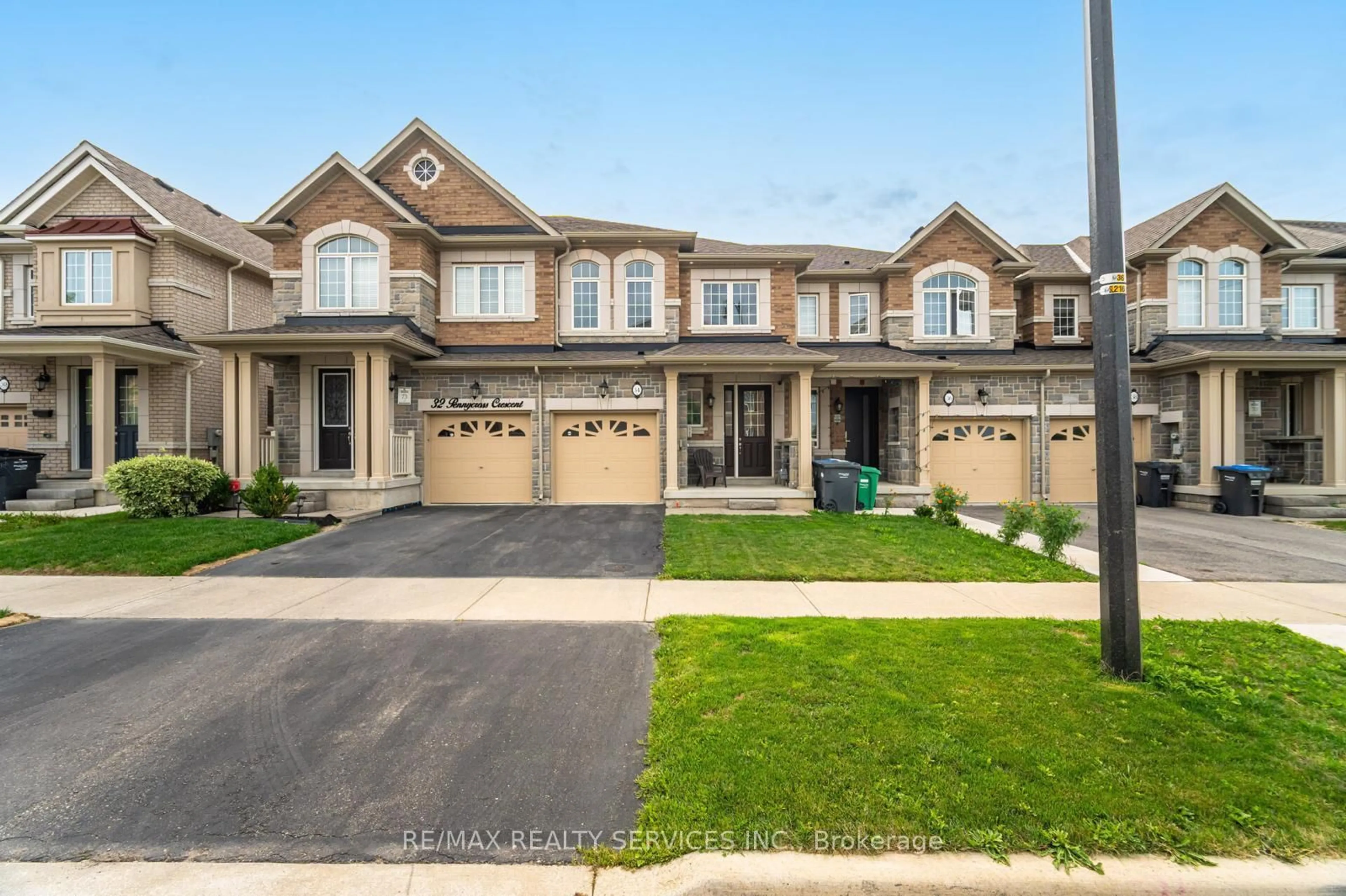 Unknown for 34 Pennycross Cres, Brampton Ontario L7A 4M1