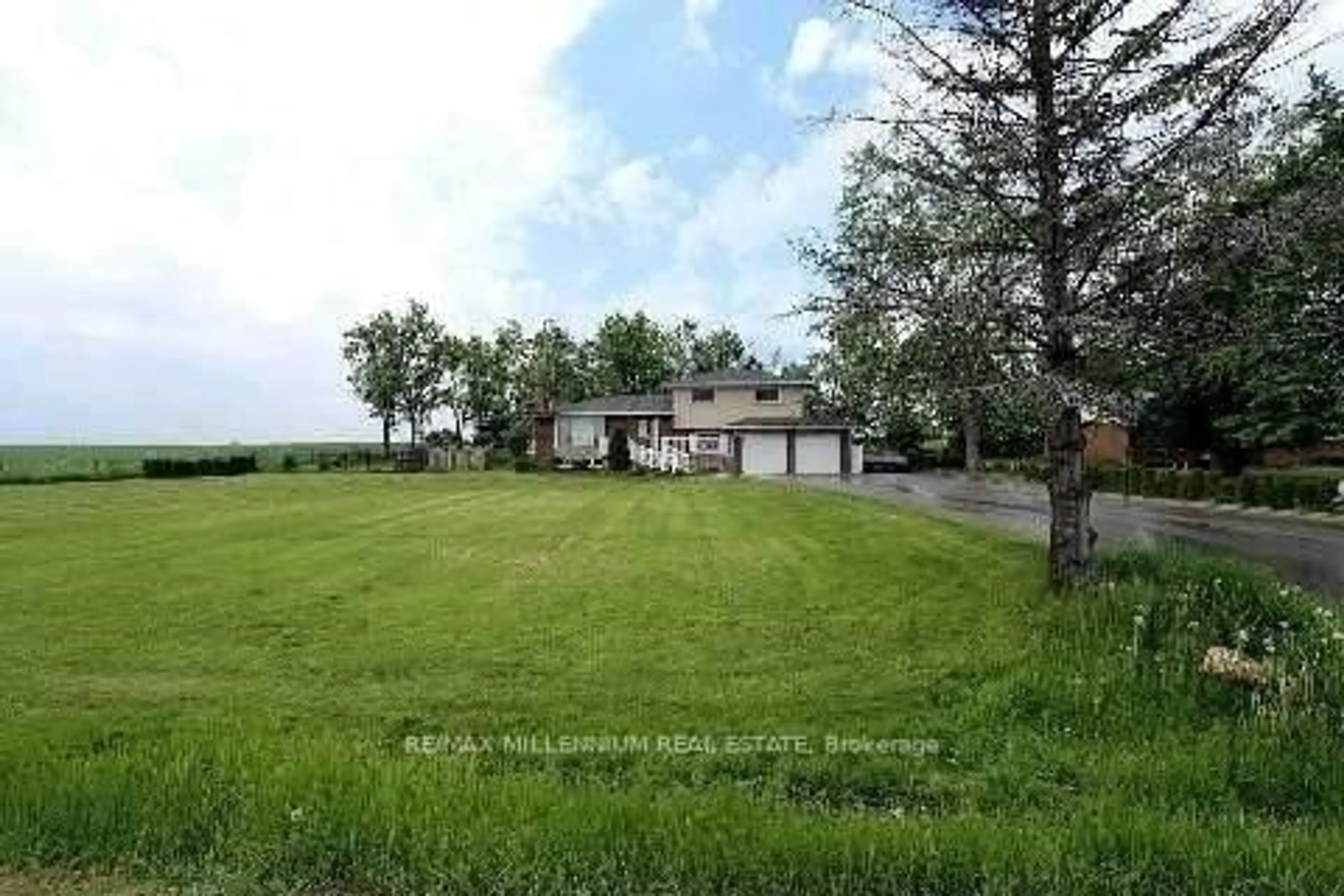 A pic from outside/outdoor area/front of a property/back of a property/a pic from drone, water/lake/river/ocean view for 14384 Humber Station Rd, Caledon Ontario L7E 0Y5